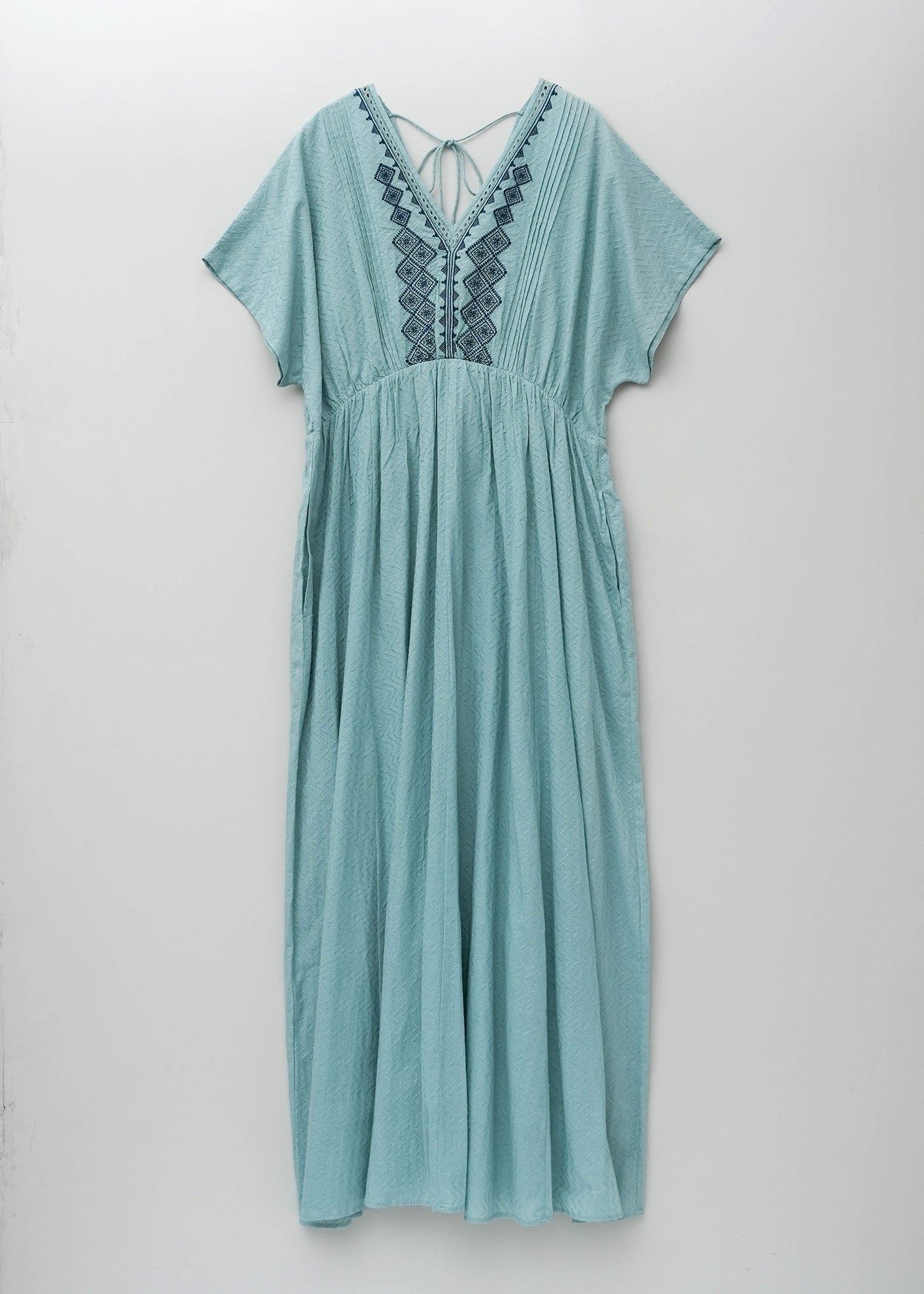 パサンドバイヌキテバ　ロングワンピース Cotton Dobby Cross Stitch Embroidery French Sleeve Dress | Pasand