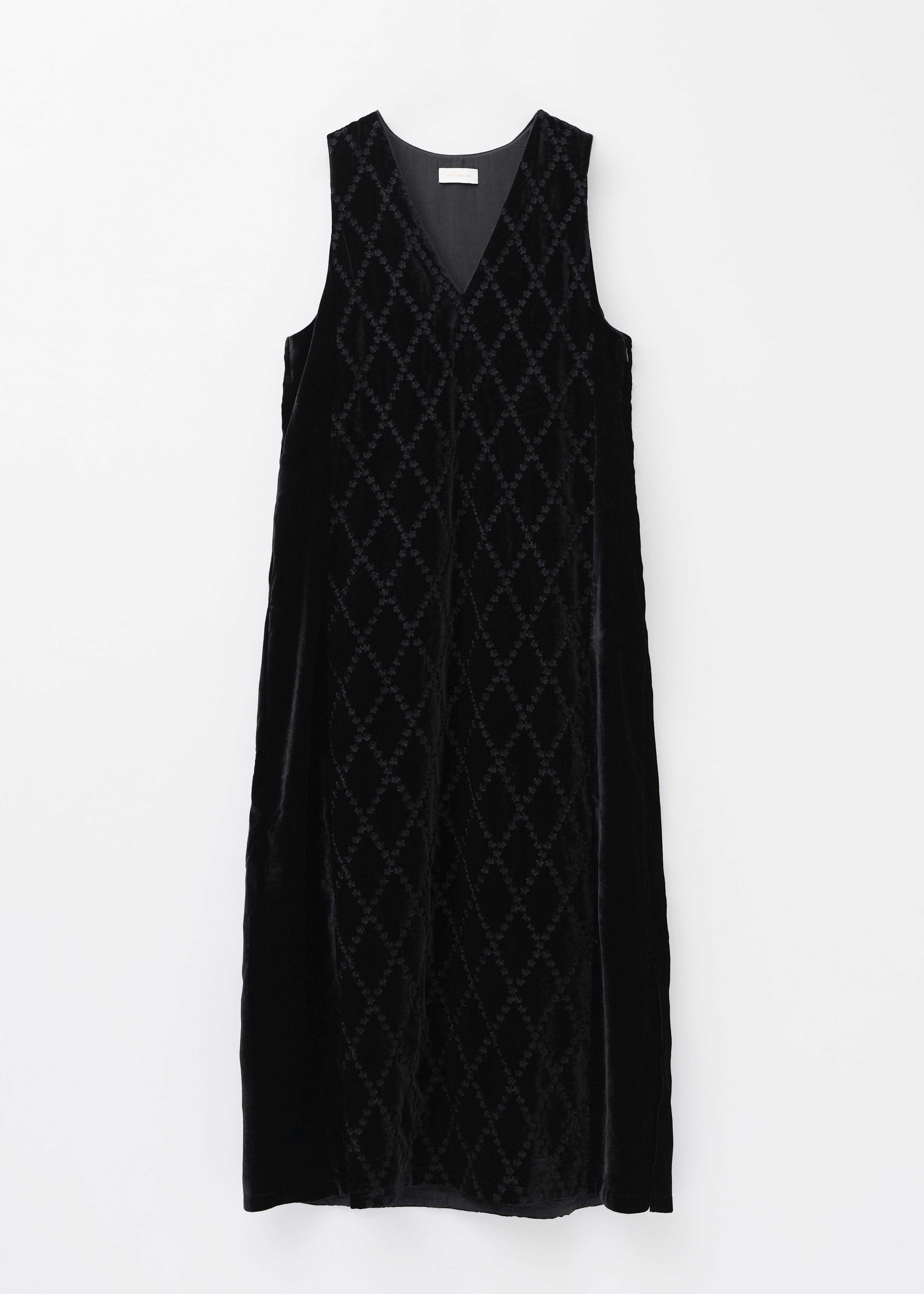 【10月中旬お届け予定】Velvet Flower Argyle Embroidery V-Neck Dress
