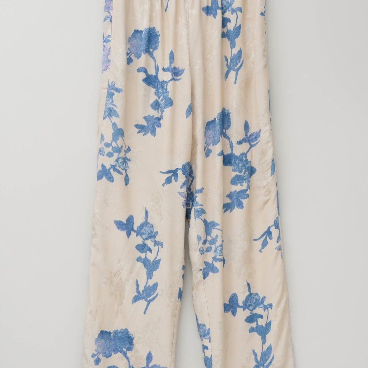Shantoon Jacquard Rose Print Pants | Pasand by ne Quittez pas 