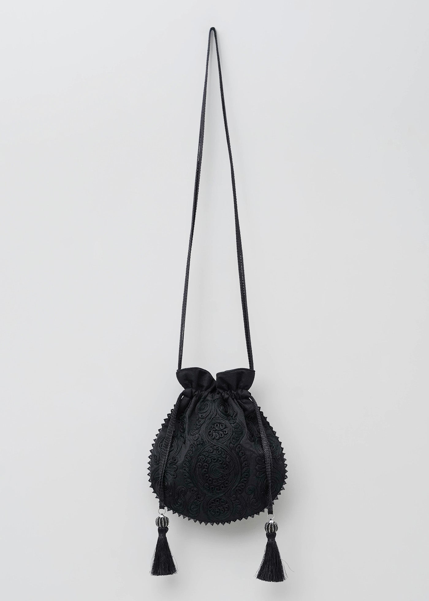 【3/4 10時発売】Cord Embroidery Drawstring Shoulder Bag