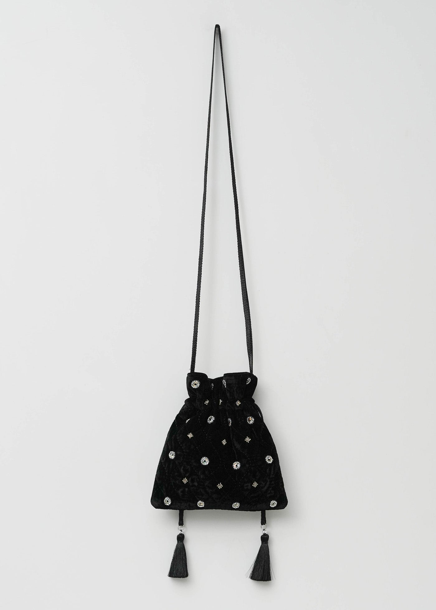 【7/8 10時発売】Velvet Embroidery Drawstring Shoulder Bag