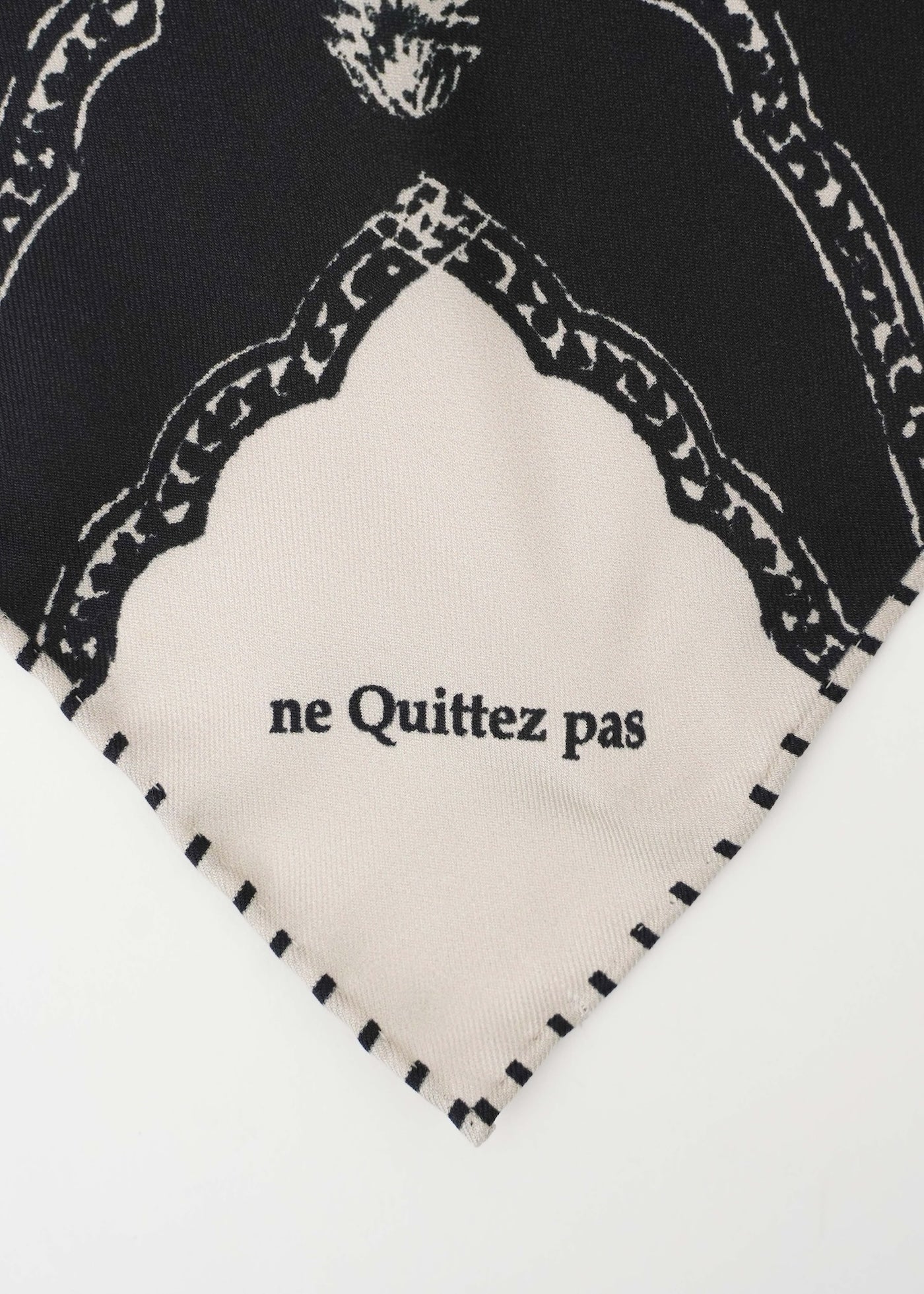 【8/5 10時発売】Silk Marigold Print Scarf
