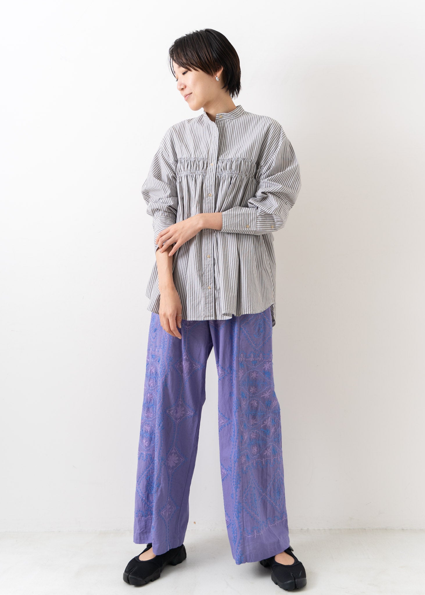 CottonLinen Diamond Aari Emb Pants