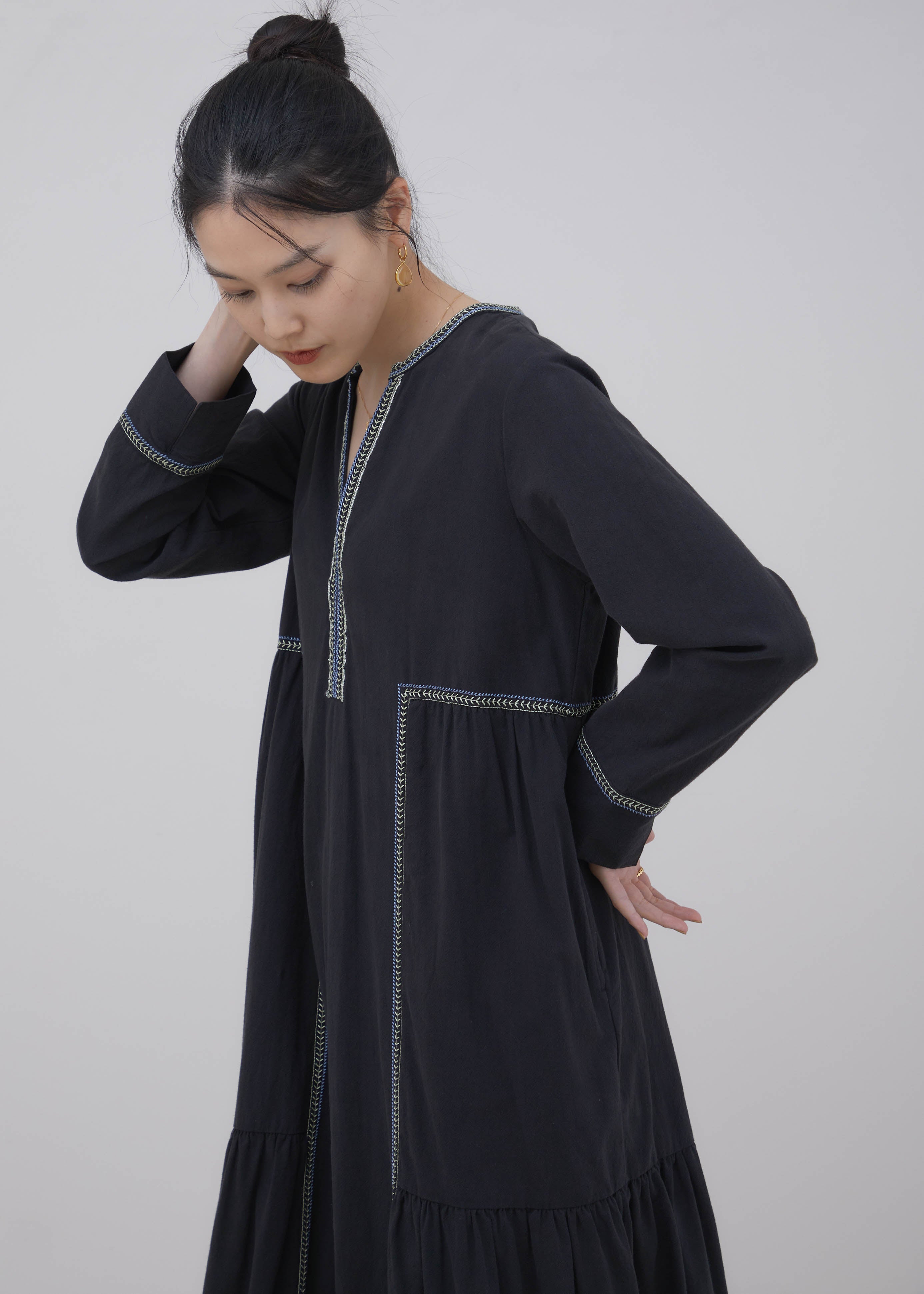 Crimp Cotton Embroidery Dress | Pasand by ne Quittez pas | パサンドバイヌキテパ