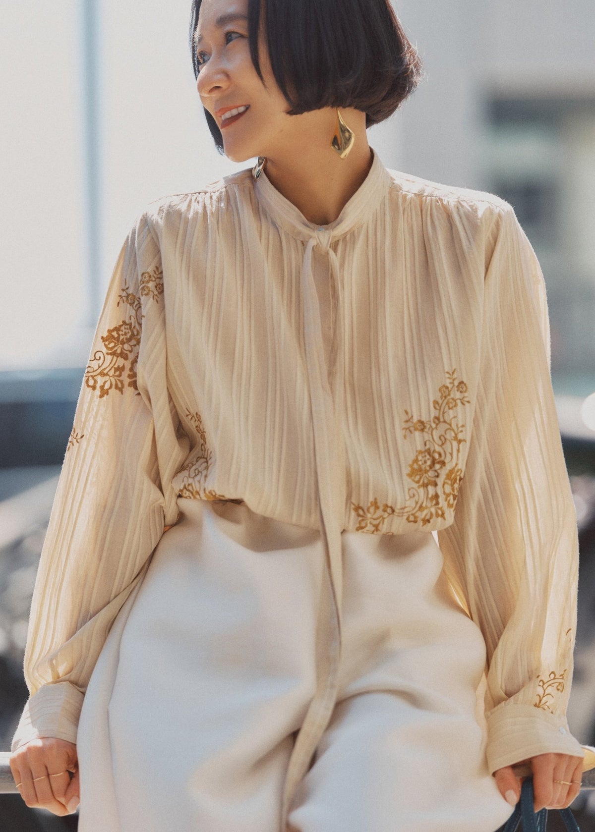 Cotton Dobby Ivy Flower Embroidery Shirts
