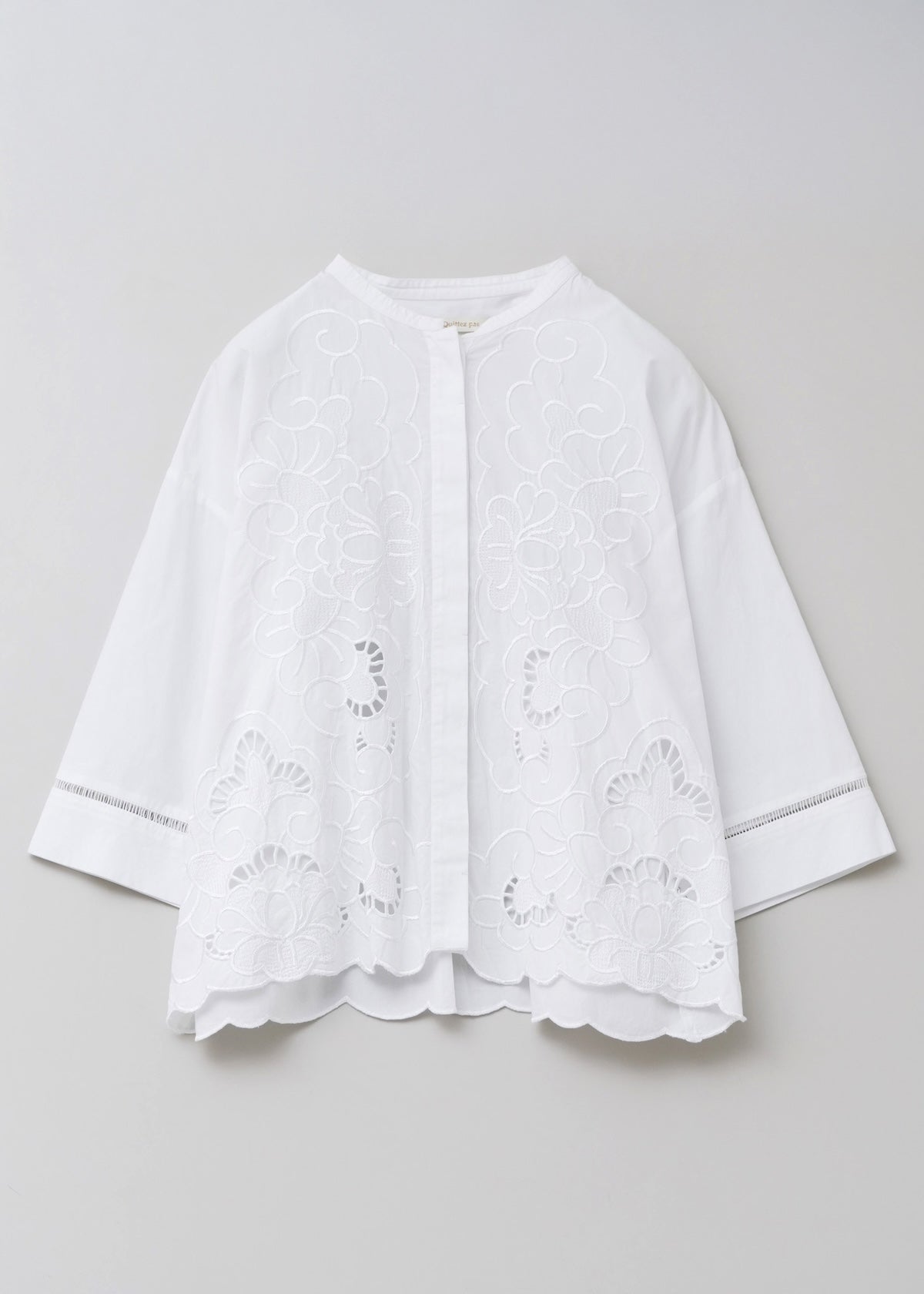 [Scheduled for delivery in mid-March] Poplin Daisy Cutwork Shirts