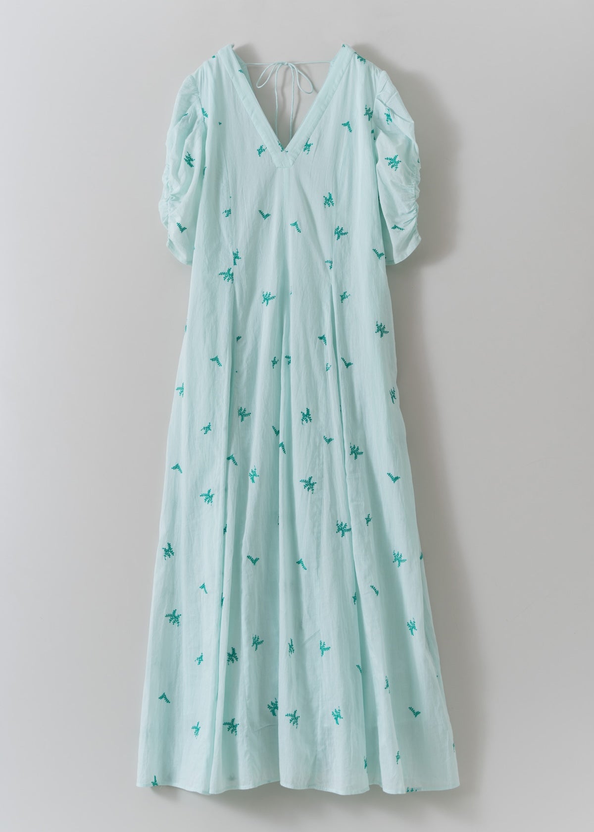 【4月中旬お届け予定】Cotton Voile Dot Leaf Embroidery Gather Sleeve Dress