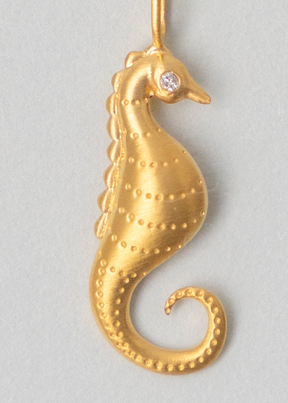 Seahorse Necklace Charm | Pasand by ne Quittez pas | パサンドバイ 