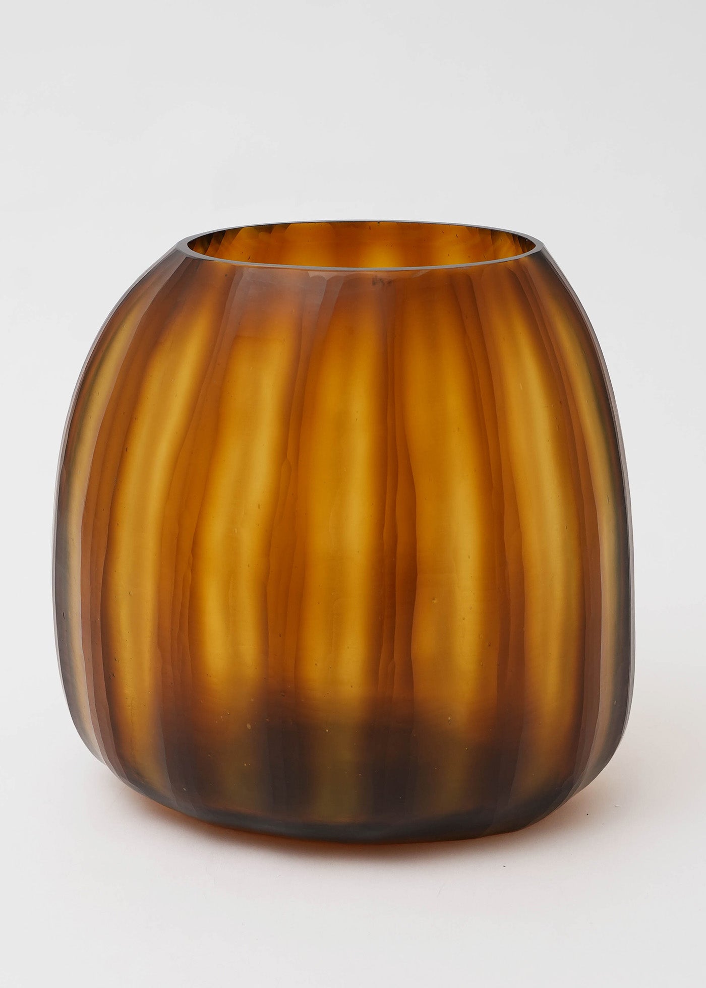 1945様感謝‼️現代作家もの手吹きガラス　透けるあめ色バスケットの花卉オブジェ 1945様感謝‼️現代作家もの手吹きガラス 透けるあめ色バスケット