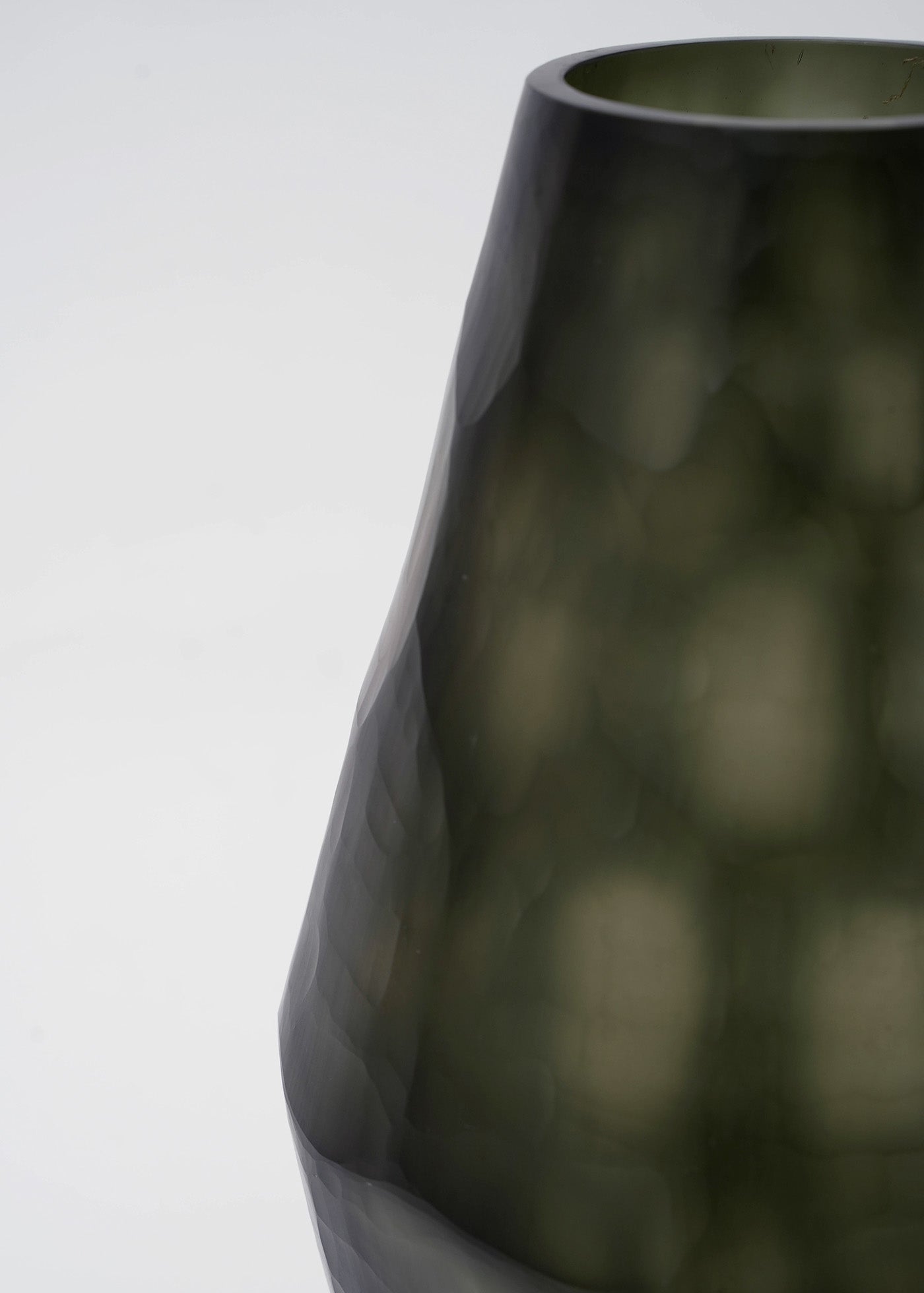 Hand Made Glass Flower Vase Emerald | Pasand by ne Quittez pas