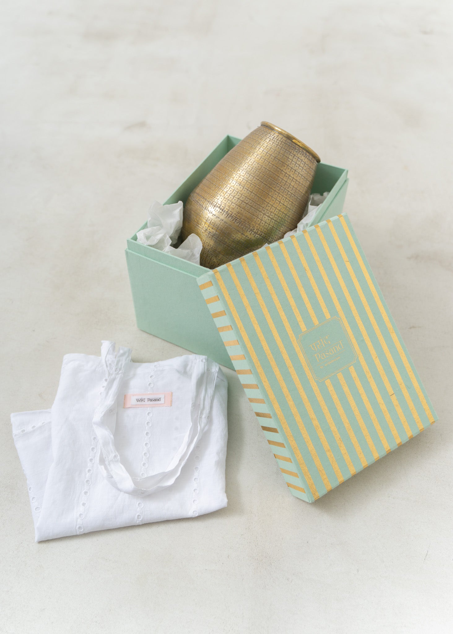 Pasand Original Paper Gift Box Large | Pasand by ne Quittez pas | パサンドバイヌキテパ