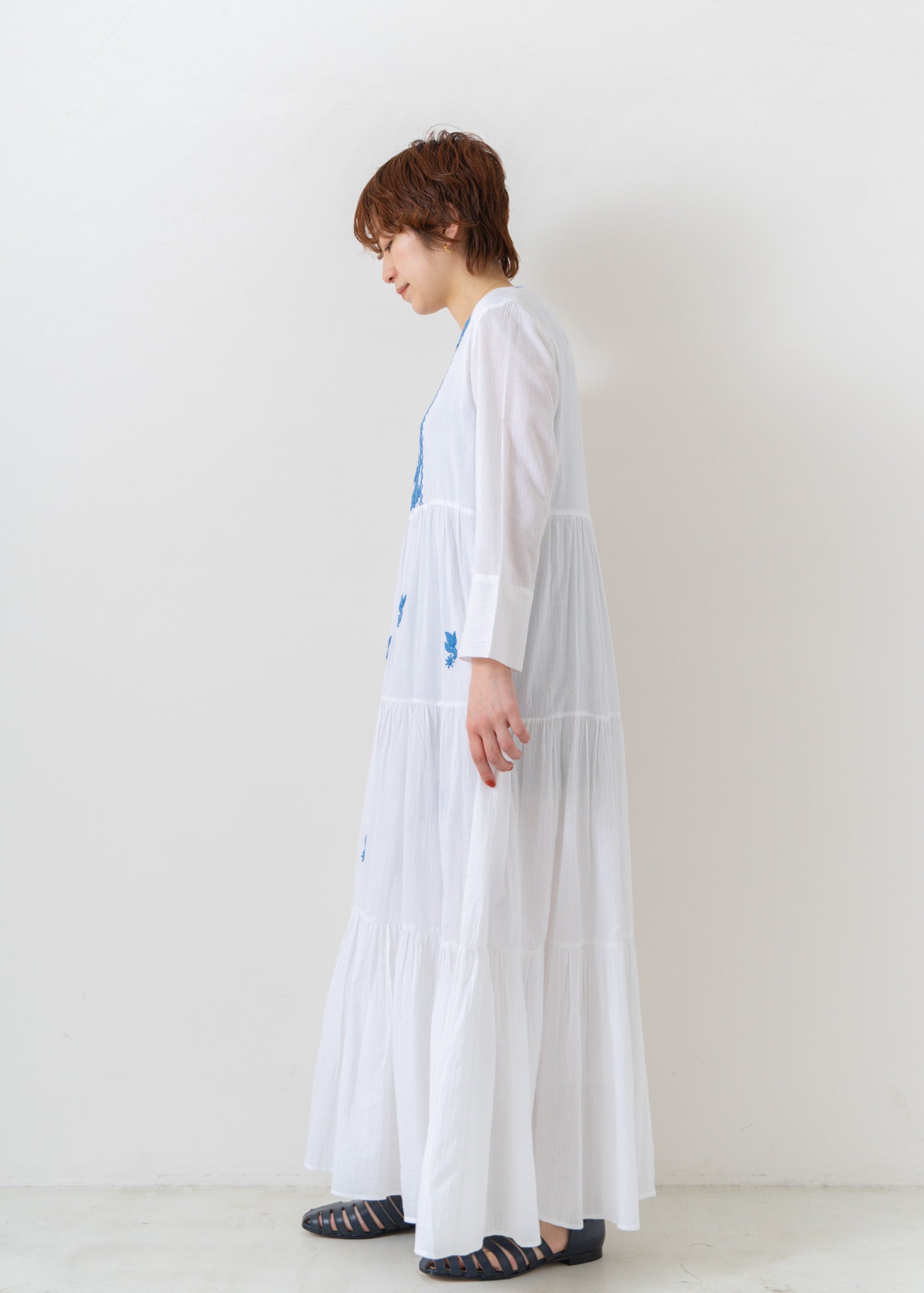 Chikan Embroidery Tiered Dress | Pasand by ne Quittez pas | パサン 