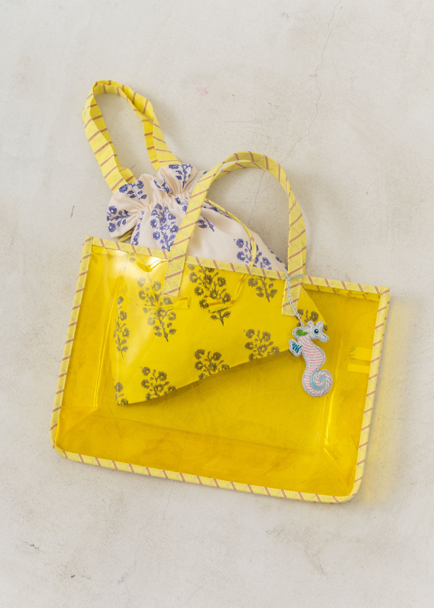 【5/10 10時発売】PVC Tote Bag With Drawstring Bag And Charm