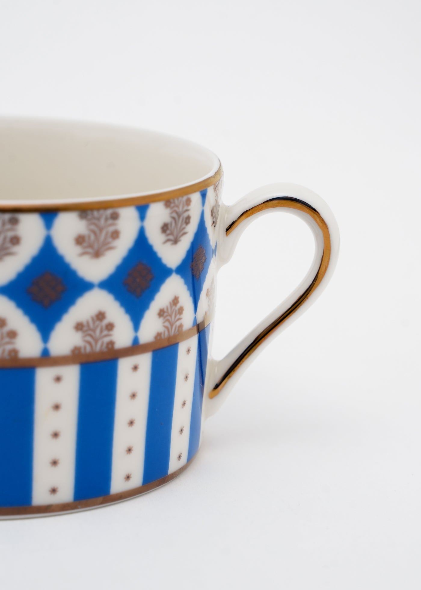 Eriko Kawakami × Pasand Home Kundan Stars Cup & Saucer | Pasand by