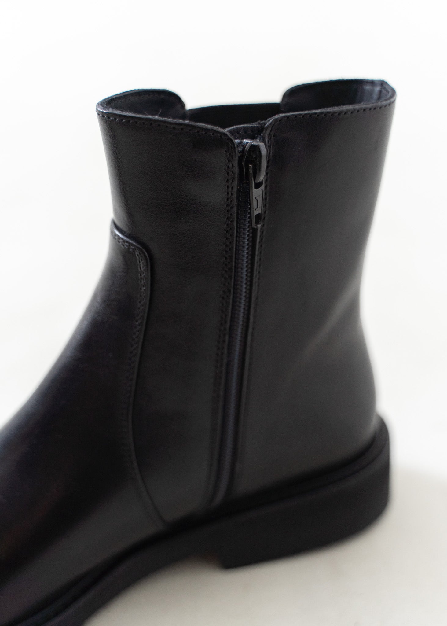 Calf Leather Sidegore Boots