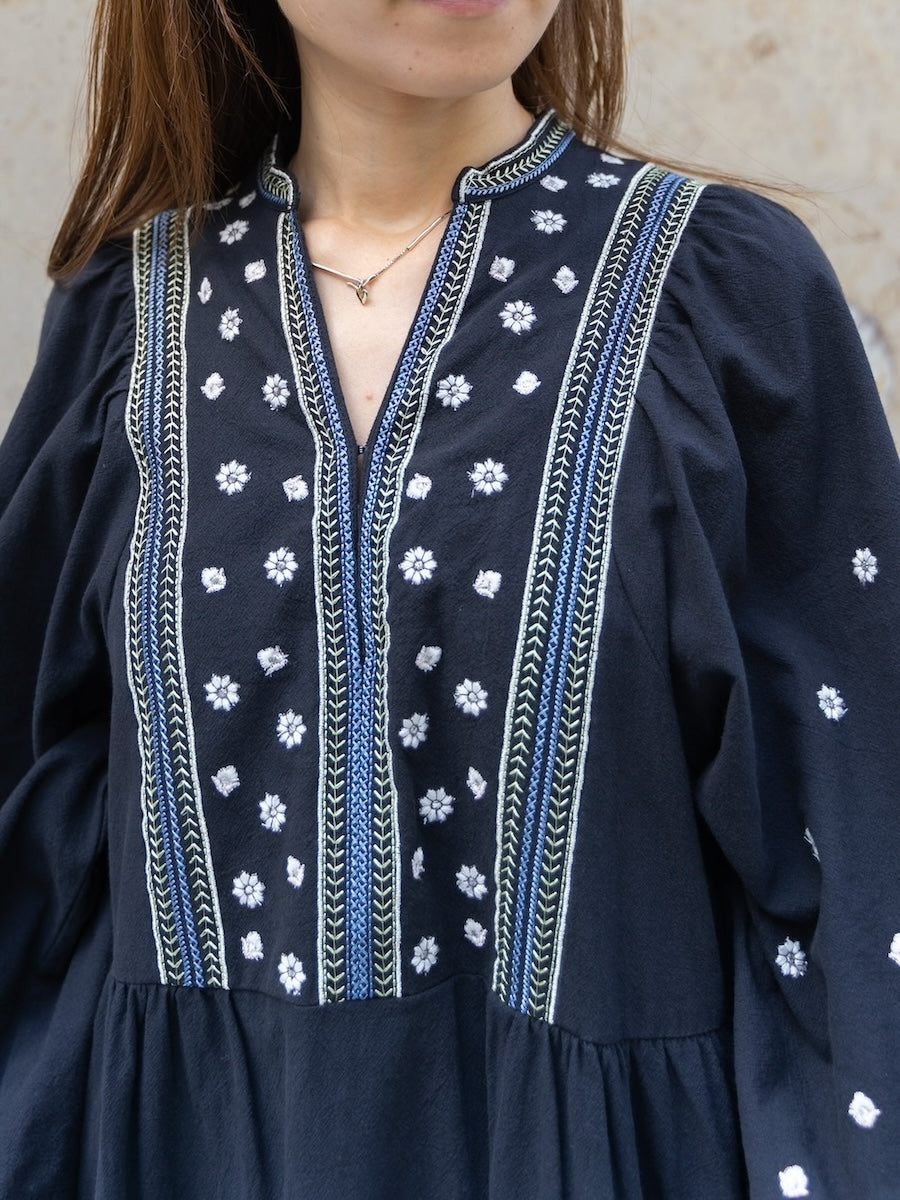 Crimp Cotton Embroidery York Dress | Pasand by ne Quittez pas | パサンドバイヌキテパ