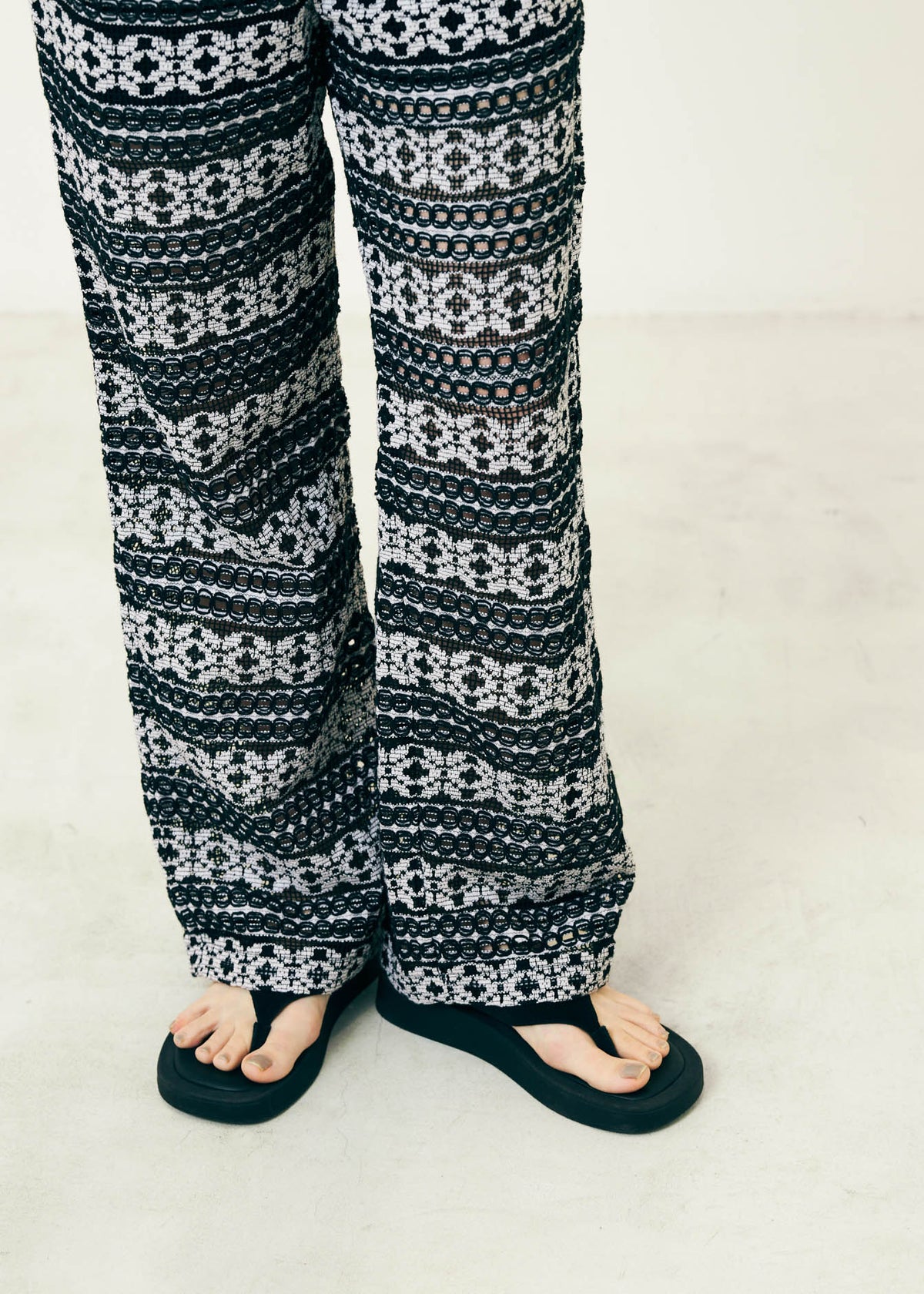 Cotton Border Lace Pants