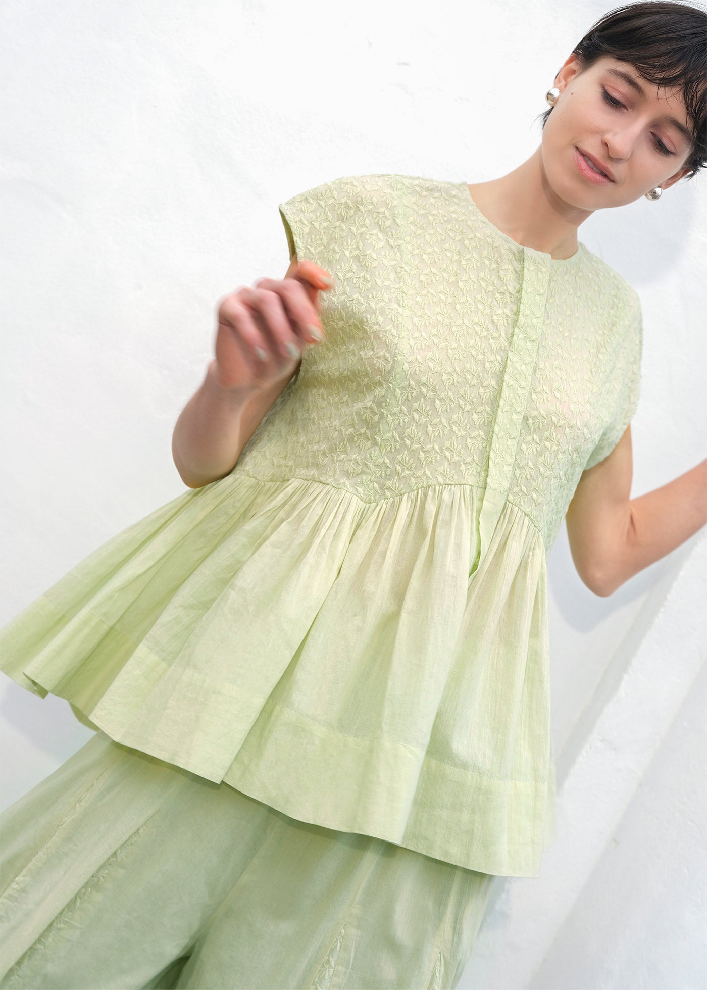 Petit Flower Cifre Sleeveless Shirts