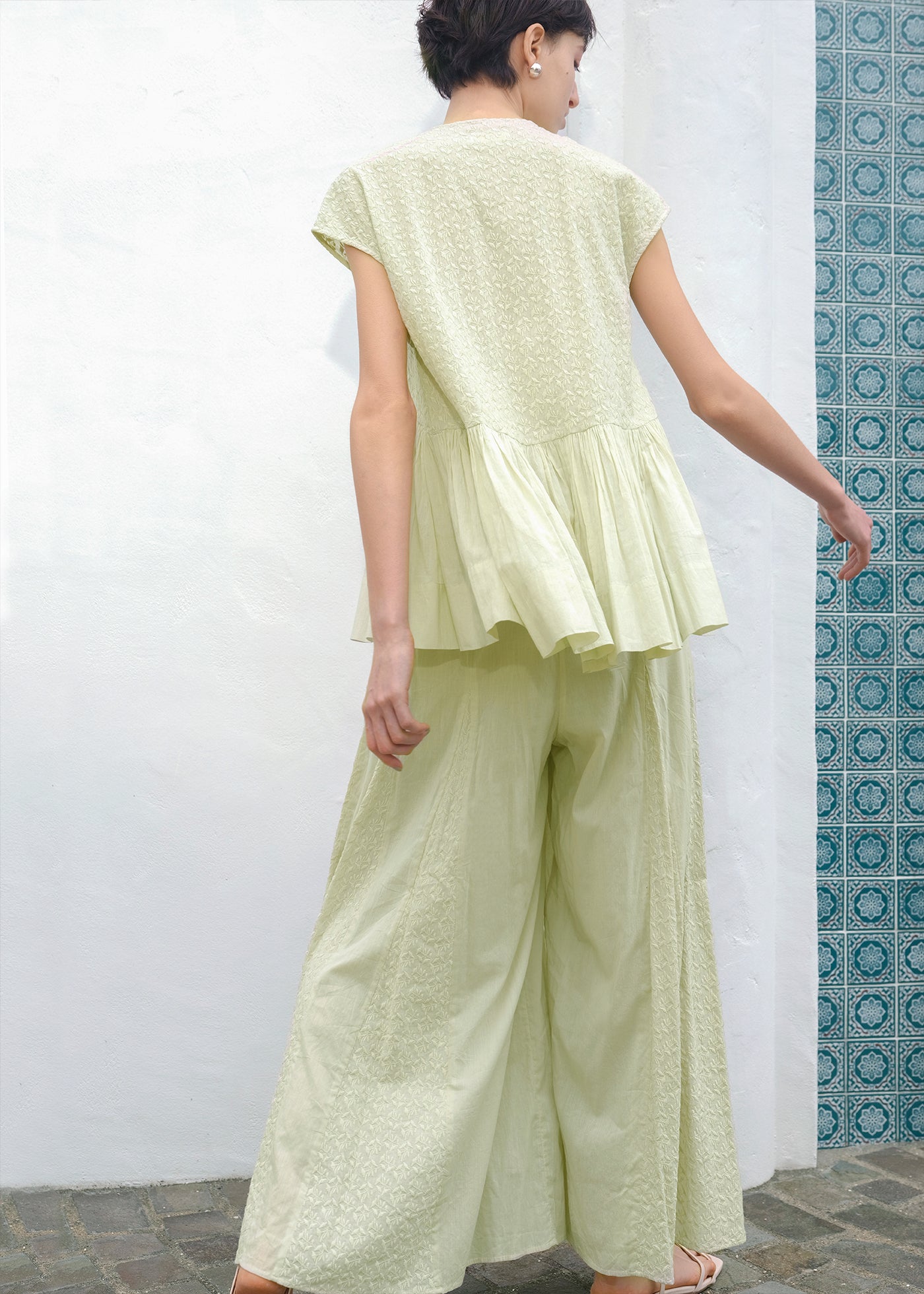 Petit Flower Cifre Sleeveless Shirts