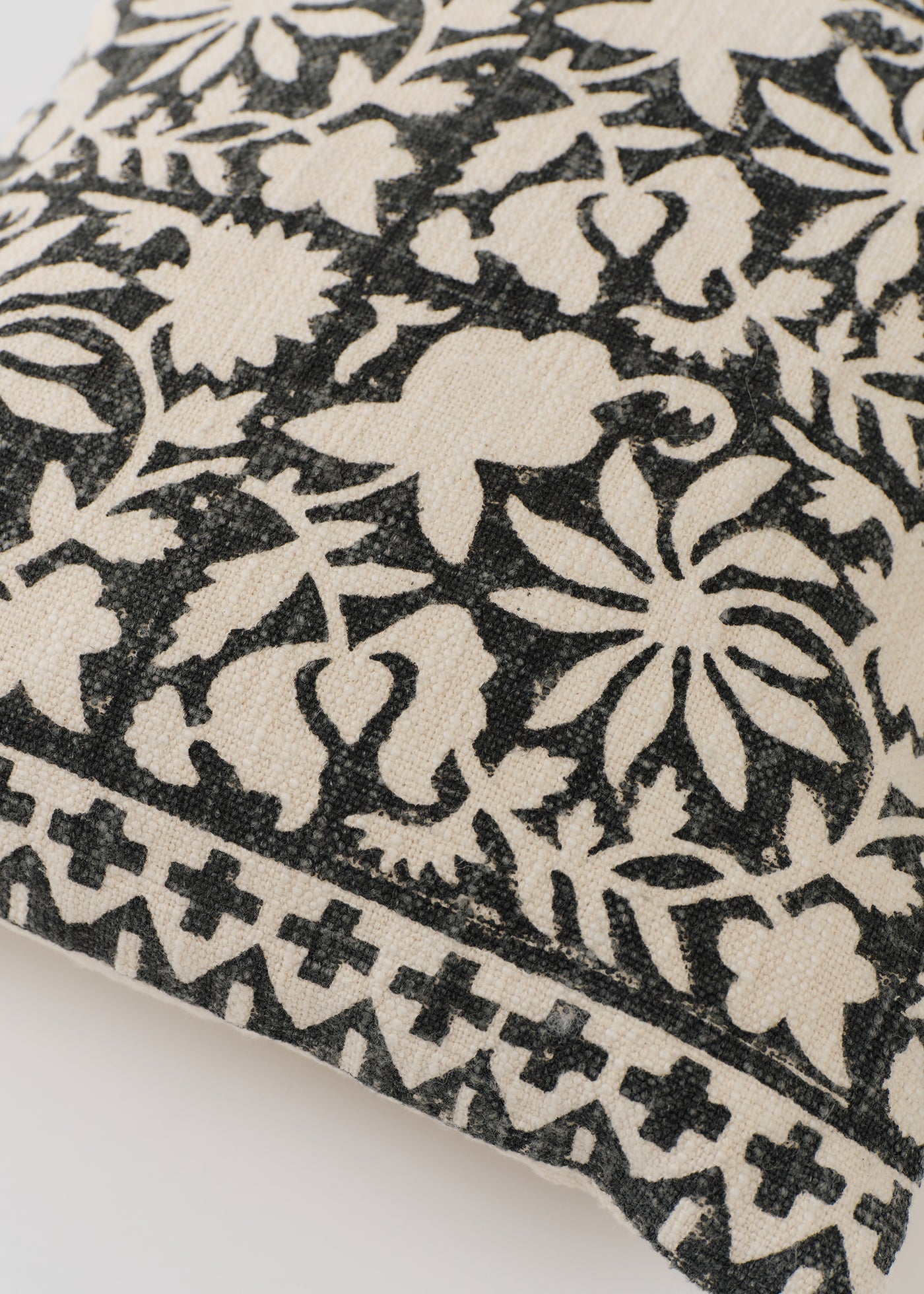 Block Big Flower Print Cushion Cover