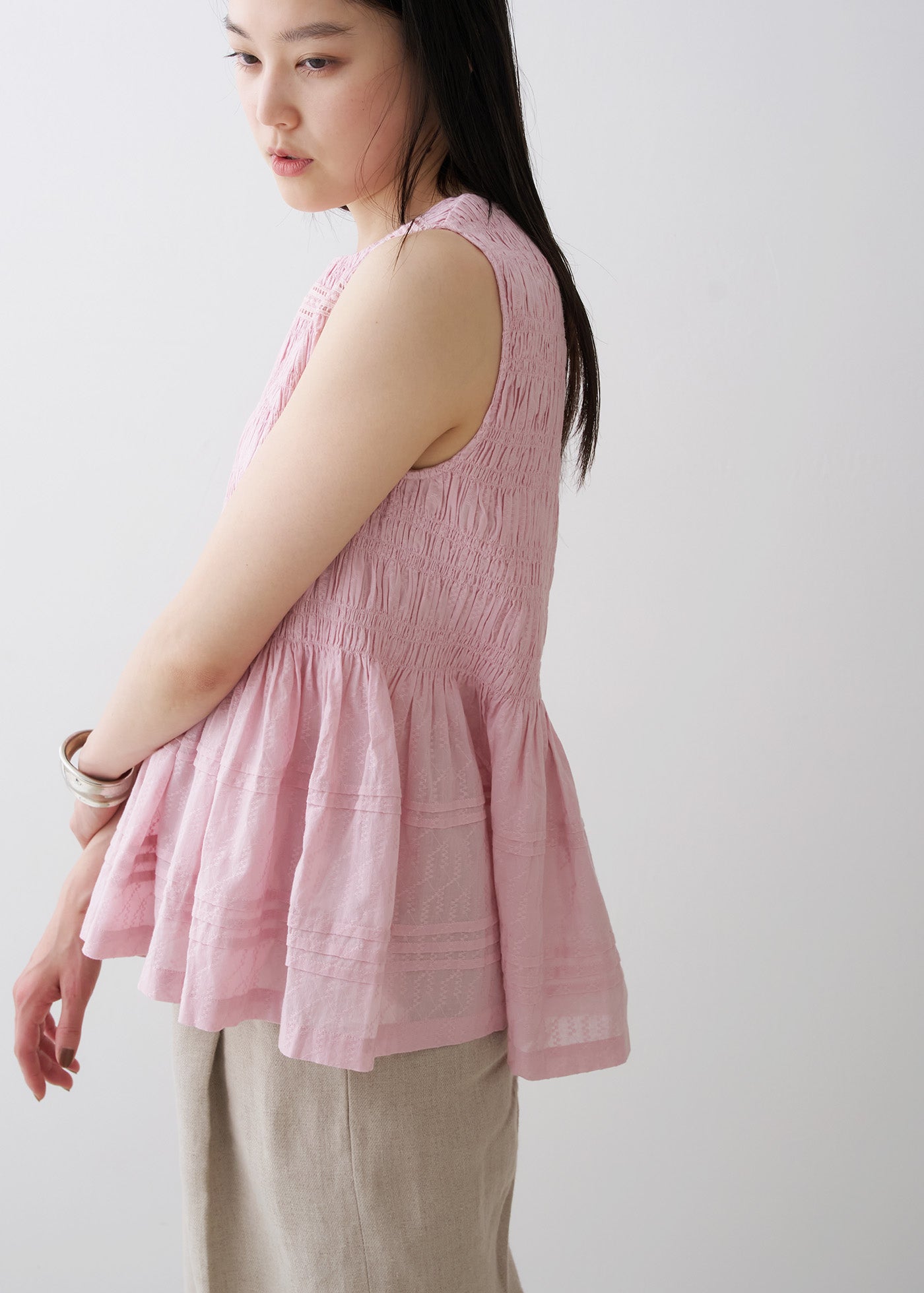 Cotton Dobby Sleeveless Shirring Top | Pasand by ne Quittez pas 