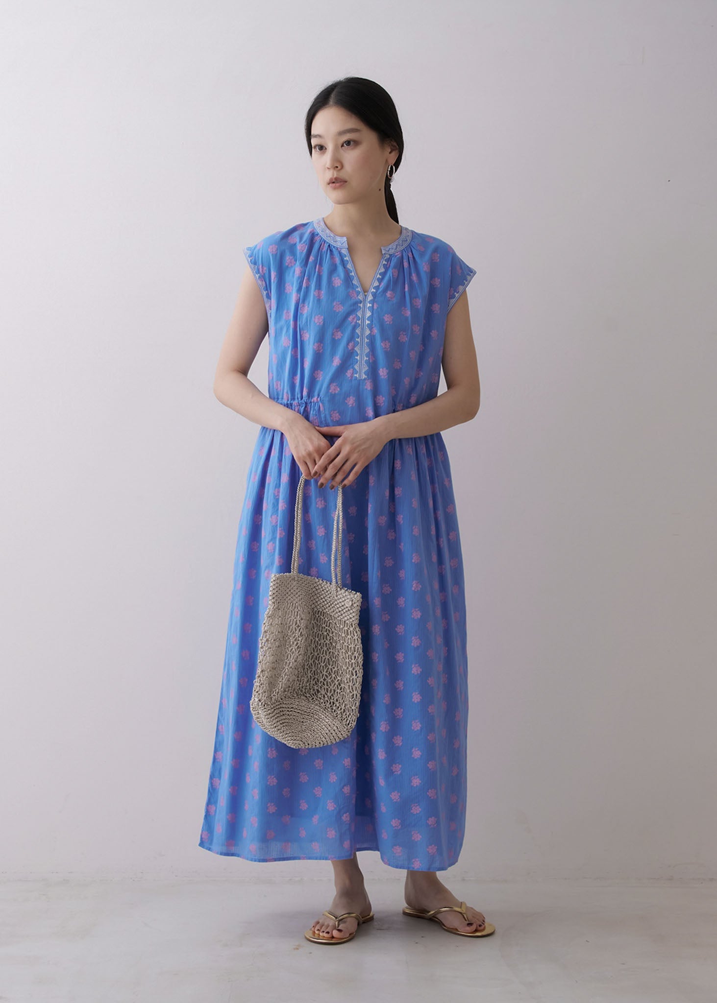 Dobby Stripe Flower Print Sleeveless Dress | Pasand by ne Quittez pas |  パサンドバイヌキテパ