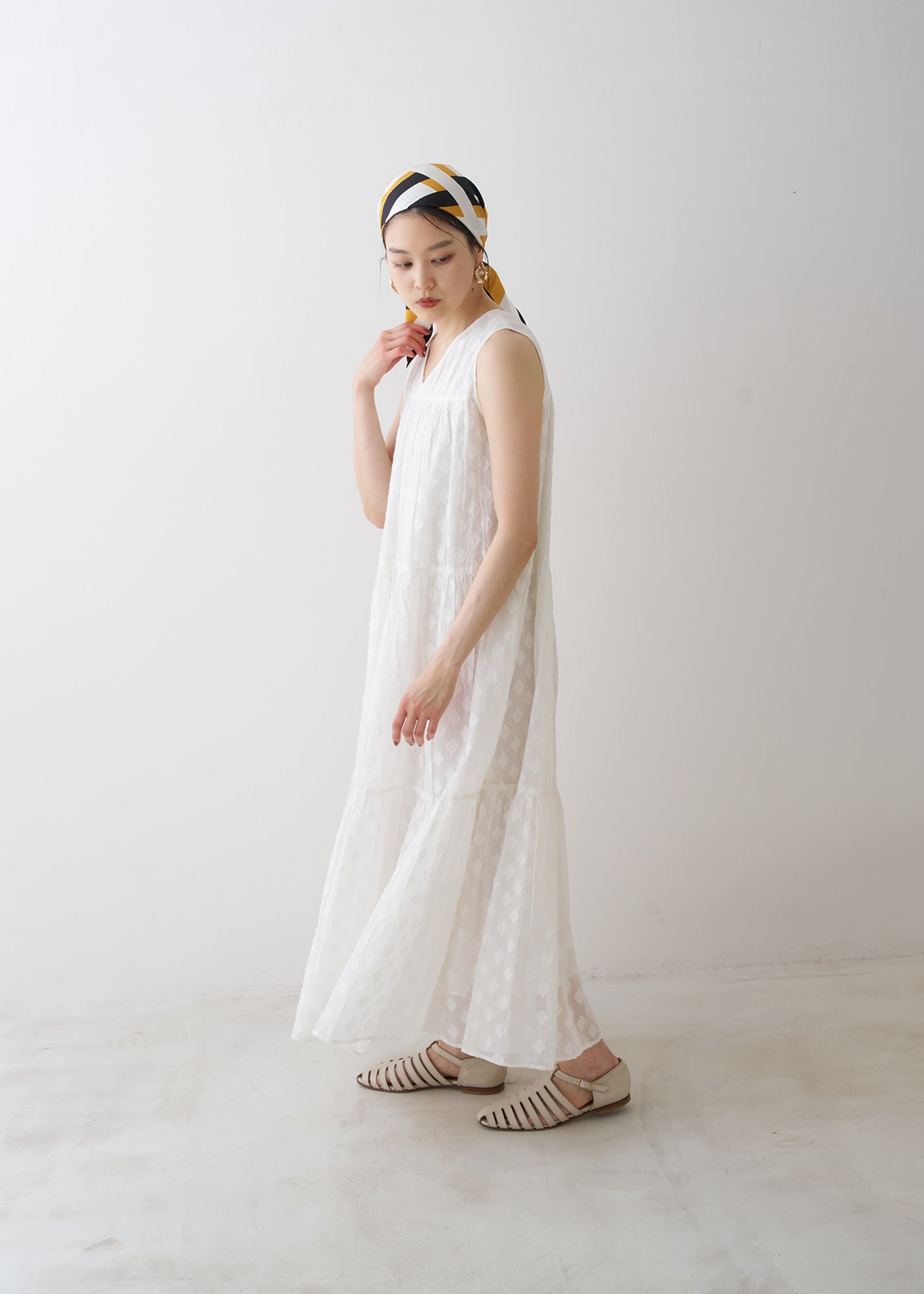 Butta Fabric No Sleeve Dress | Pasand by ne Quittez pas | パサン 