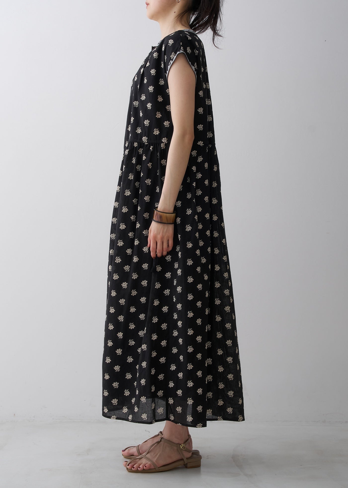 Dobby Stripe Flower Print Sleeveless Dress | Pasand by ne Quittez 
