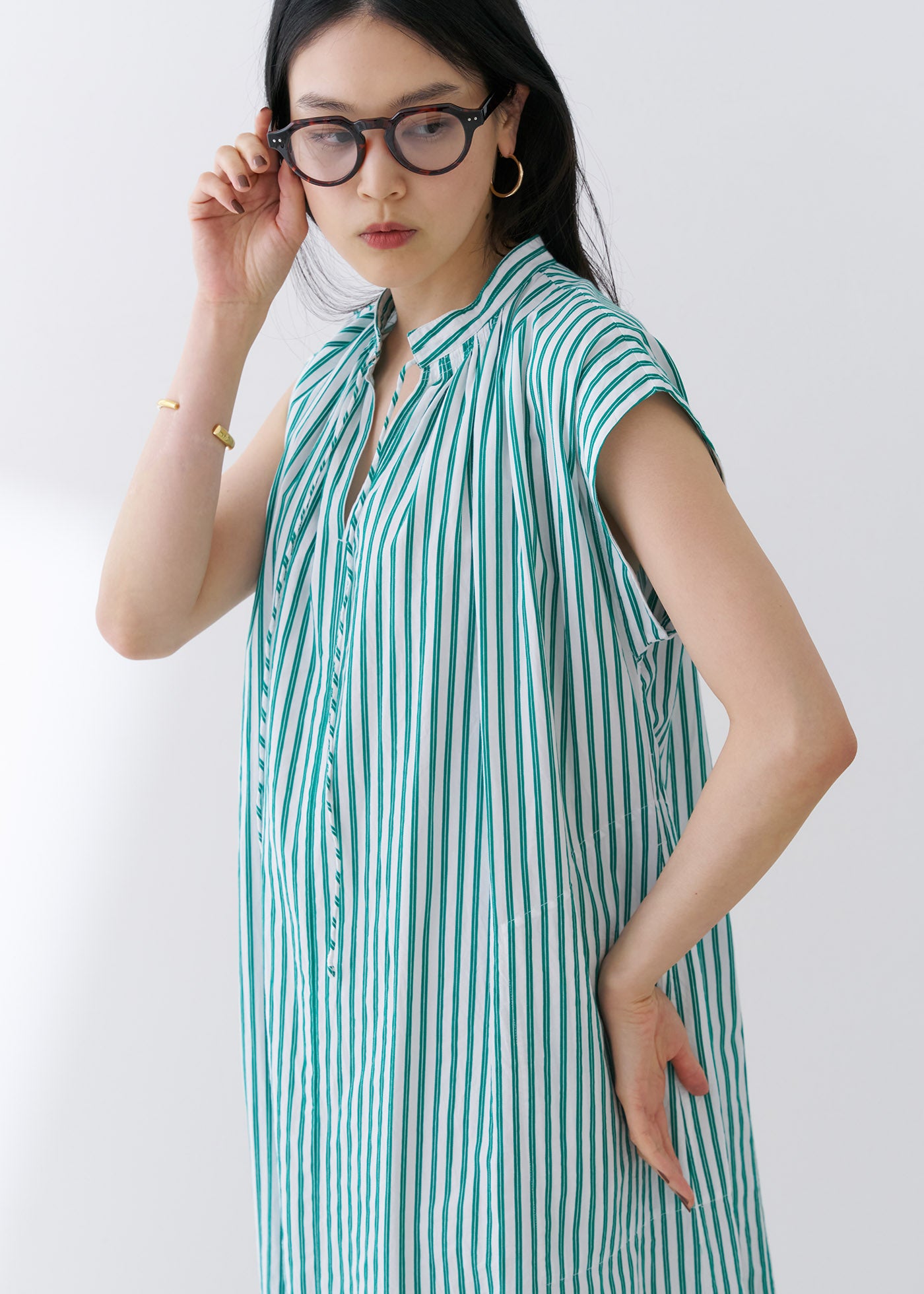 Poplin Stripe Shirring Sleevless Dress | Pasand by ne Quittez pas | パサンドバイ ヌキテパ