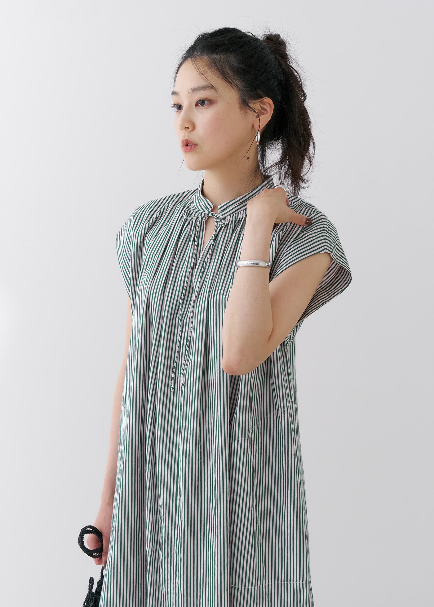 Poplin Stripe Shirring Sleevless Dress | Pasand by ne Quittez pas | パサンドバイ ヌキテパ