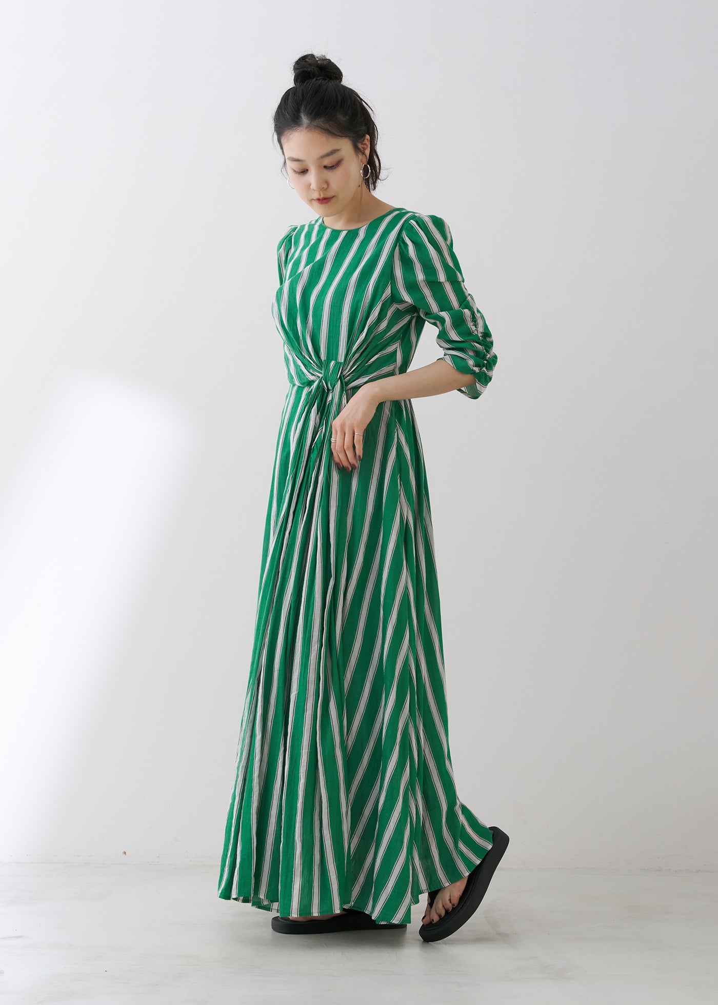 Cotton Voile Stripe Twisted Waist Dress | Pasand by ne Quittez pas | パサンドバイ ヌキテパ