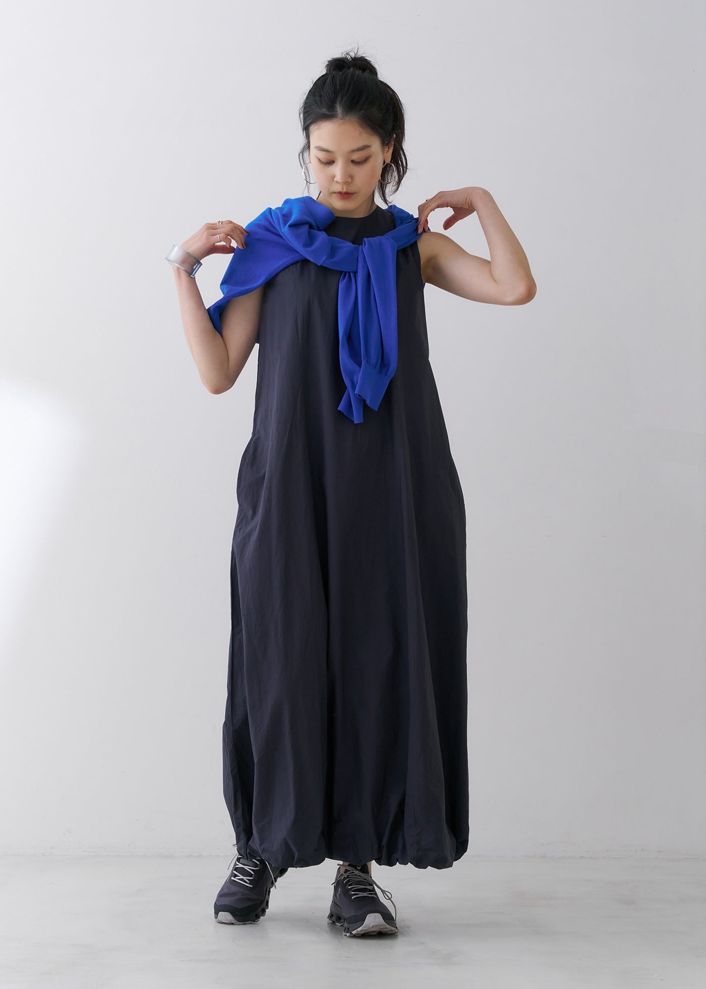 Poplin Solid Sleeveless Balloon Dress | Pasand by ne Quittez pas |  パサンドバイヌキテパ