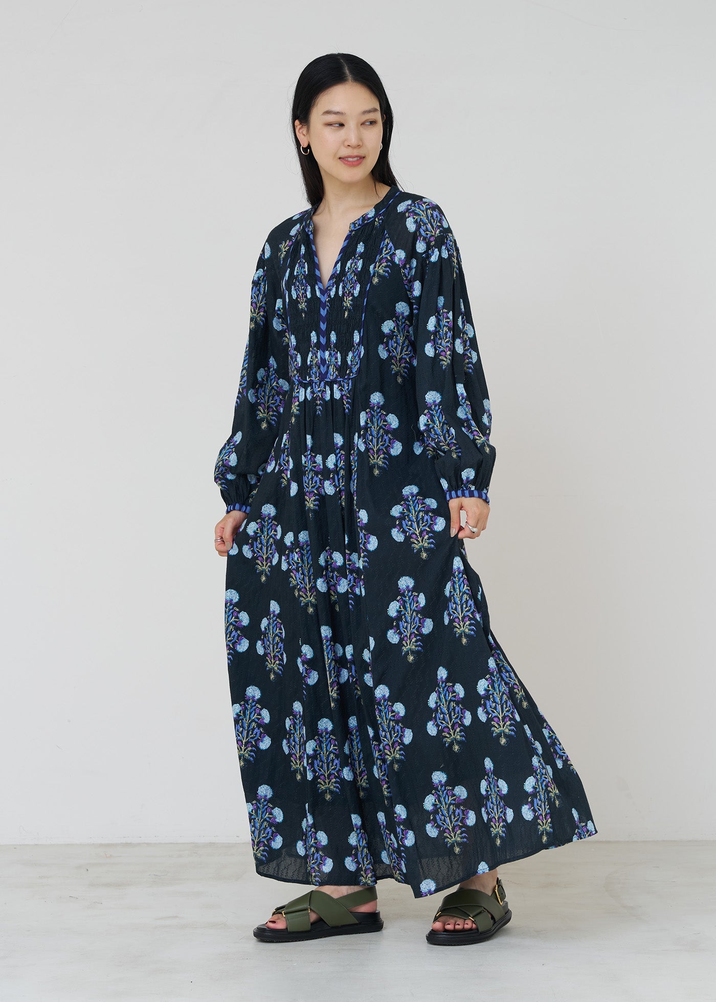 Cotton Jacquard Marigold Print Shirring Dress | Pasand by ne Quittez pas |  パサンドバイヌキテパ