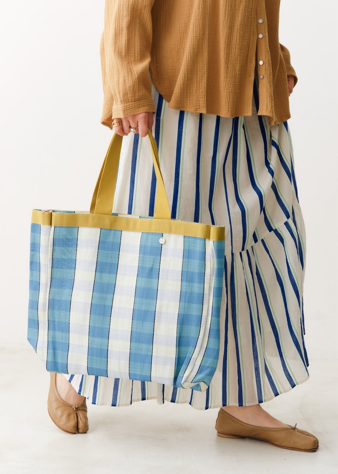 Multi Stripe Mesh Tote Bag With Pouch