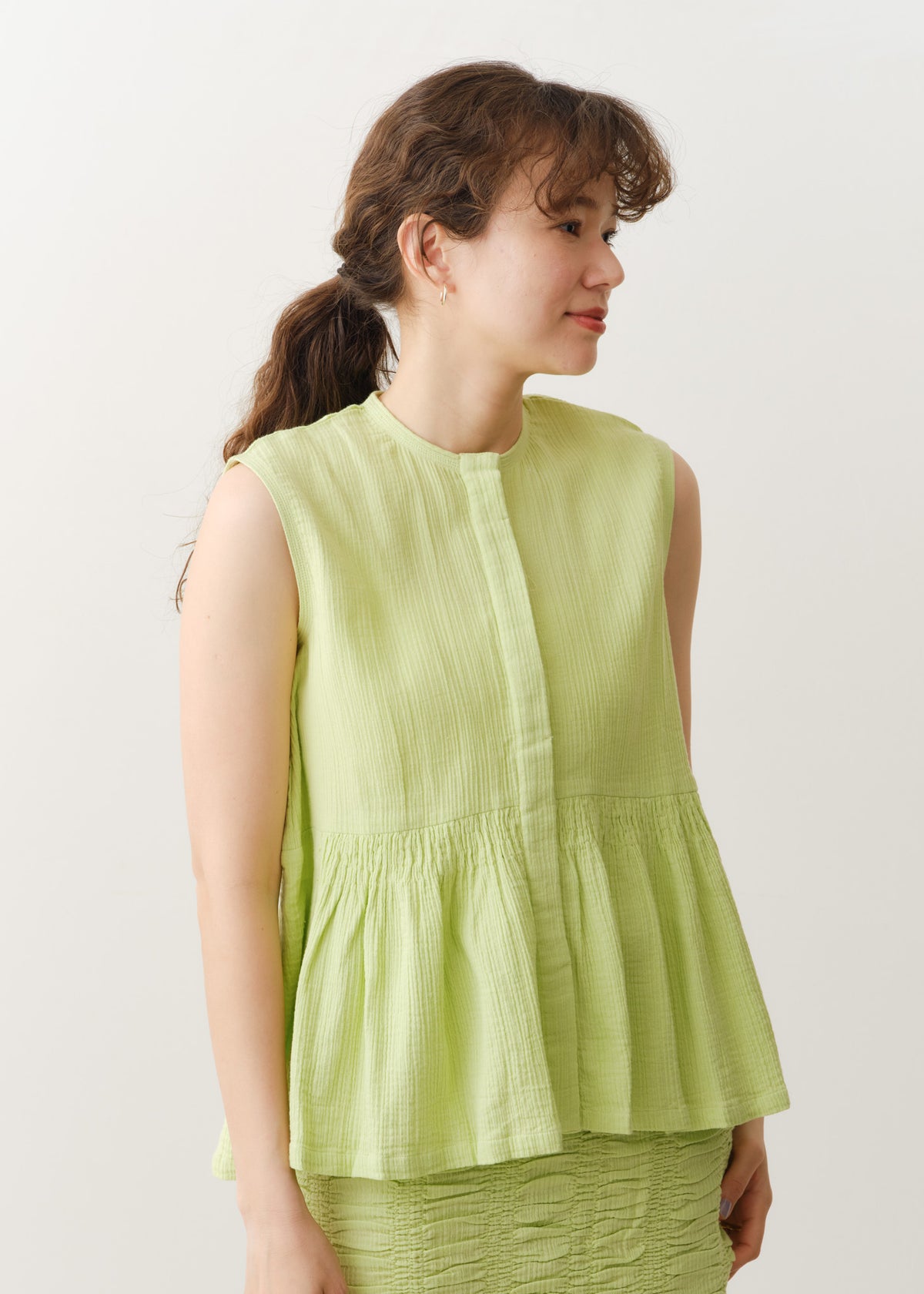 Double Gauze Sleeveless Blouse