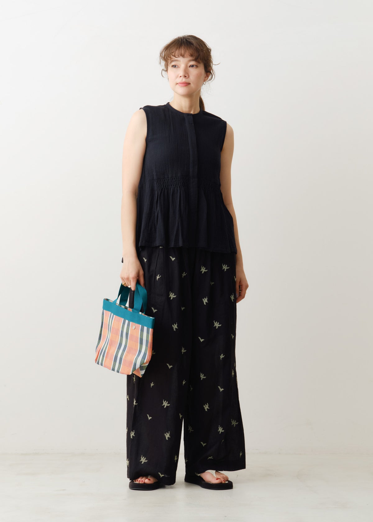 Double Gauze Sleeveless Blouse