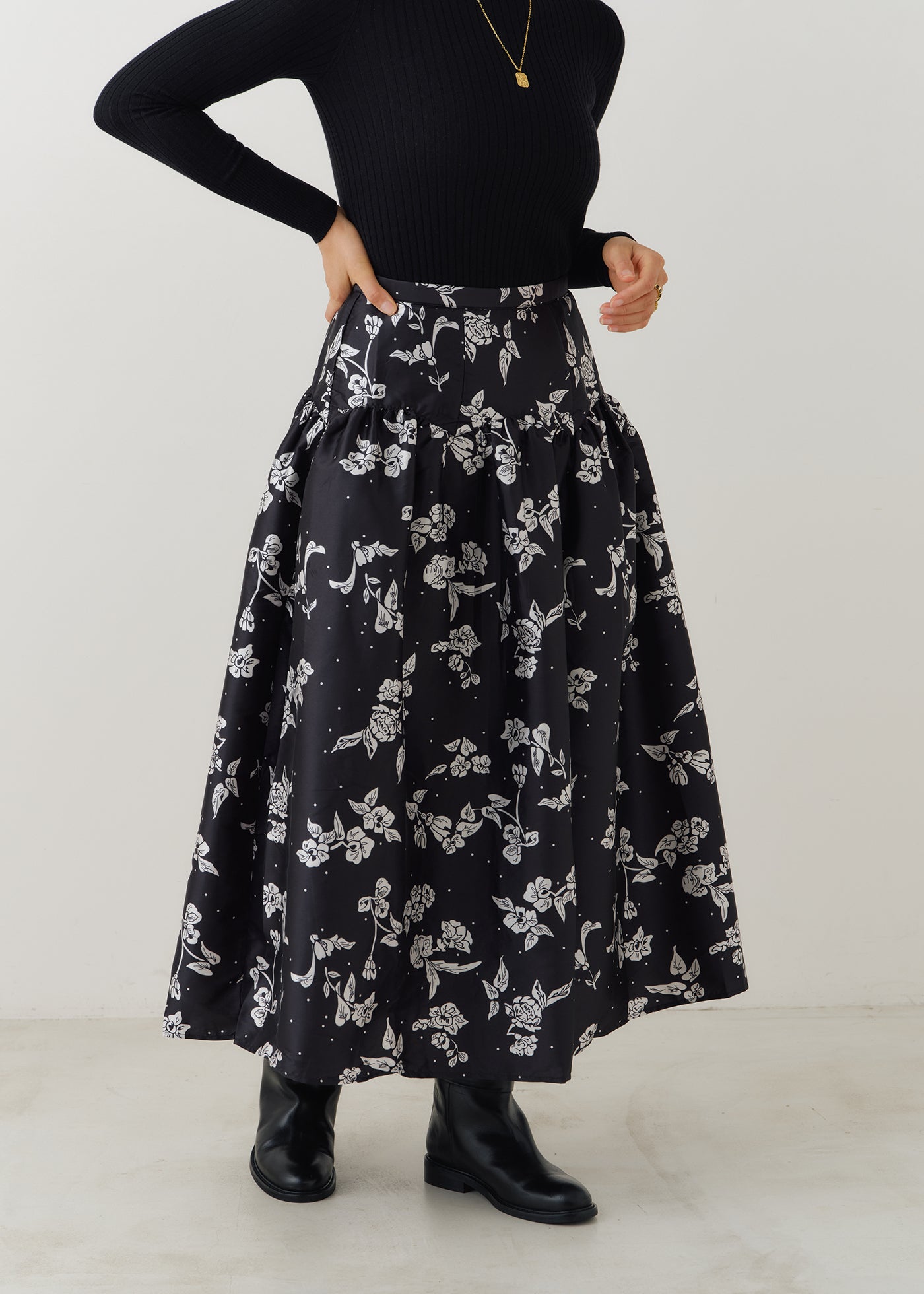 新品未使用⭐︎hitomi memory dot jacquard skirt Poly Dupion Flower Print Skirt | Pasand by ne Quittez pas