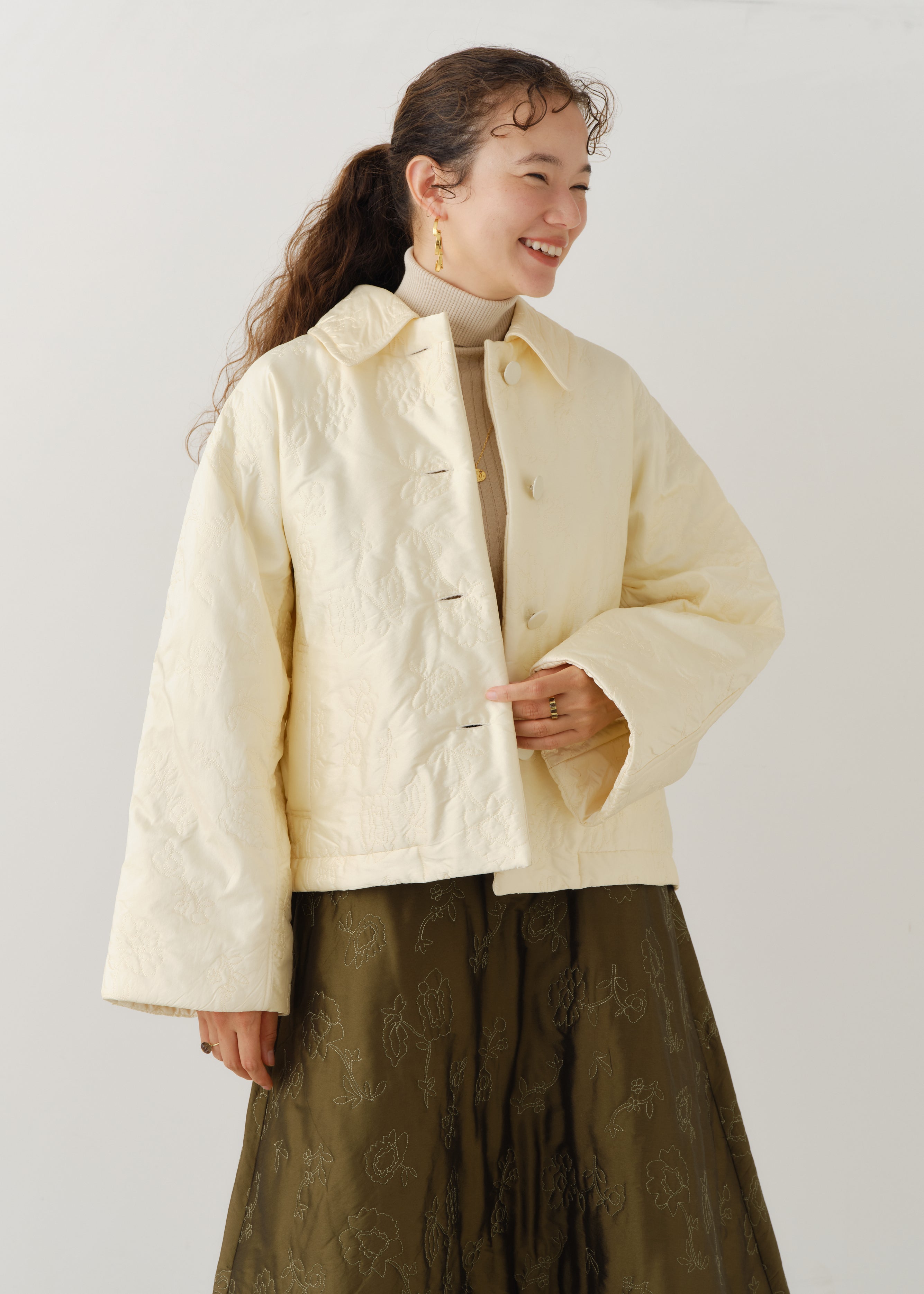 ヌキテパ　刺繍ジャケット　羽織 Poly Dupion Flower Embroidery Quilting Jacket | Pasand by ne