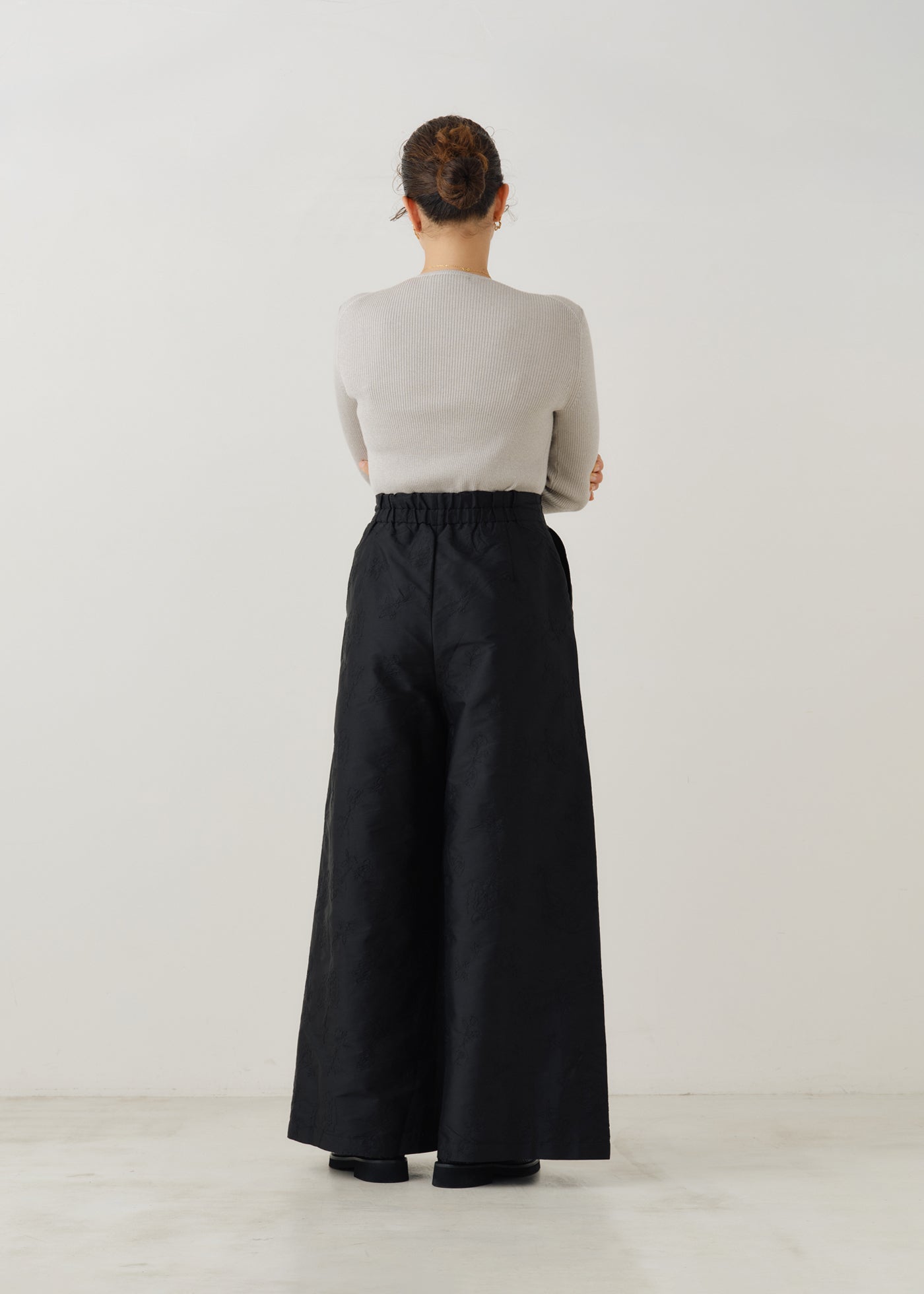 yamapyon商品です♪ Poly Dupion Flower Embroidery Pants | Pasand by ne Quittez pas