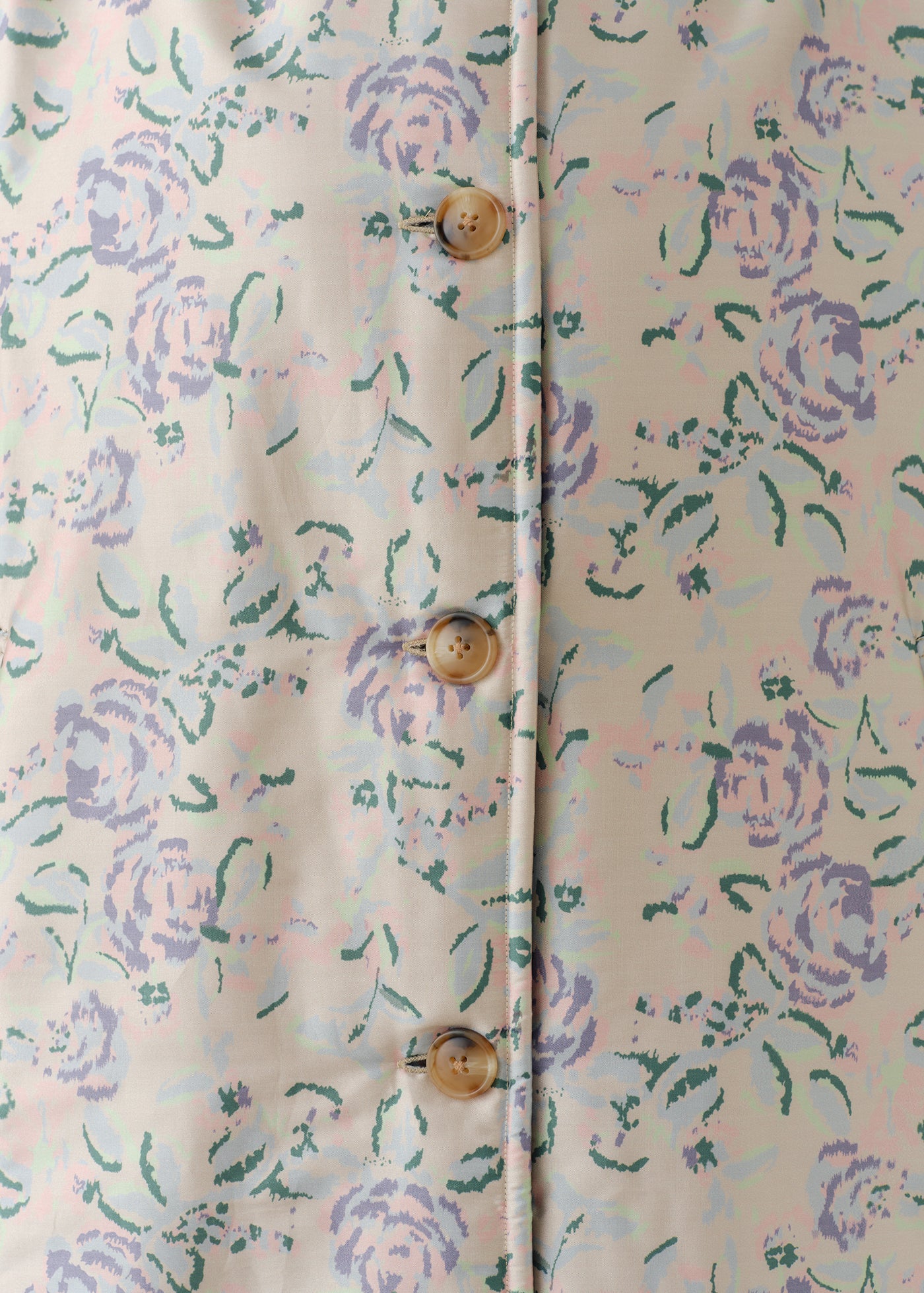 ヌキテパ　Poly Dupion Embroidery Quilted Coat Poly Dupion Flower Embroidery Quilting Coat | Pasand by ne Quittez