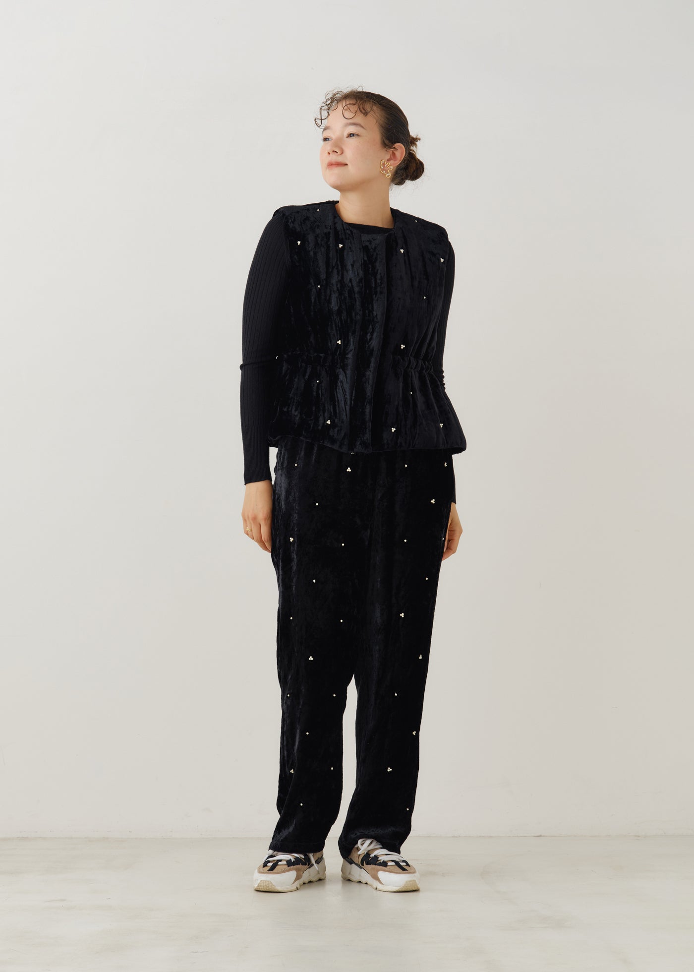 【美品】　【お値下げ】ne Quittez pas ベルベット ベスト Crushed Velvet Pearl Beads Vest | Pasand by ne Quittez pas