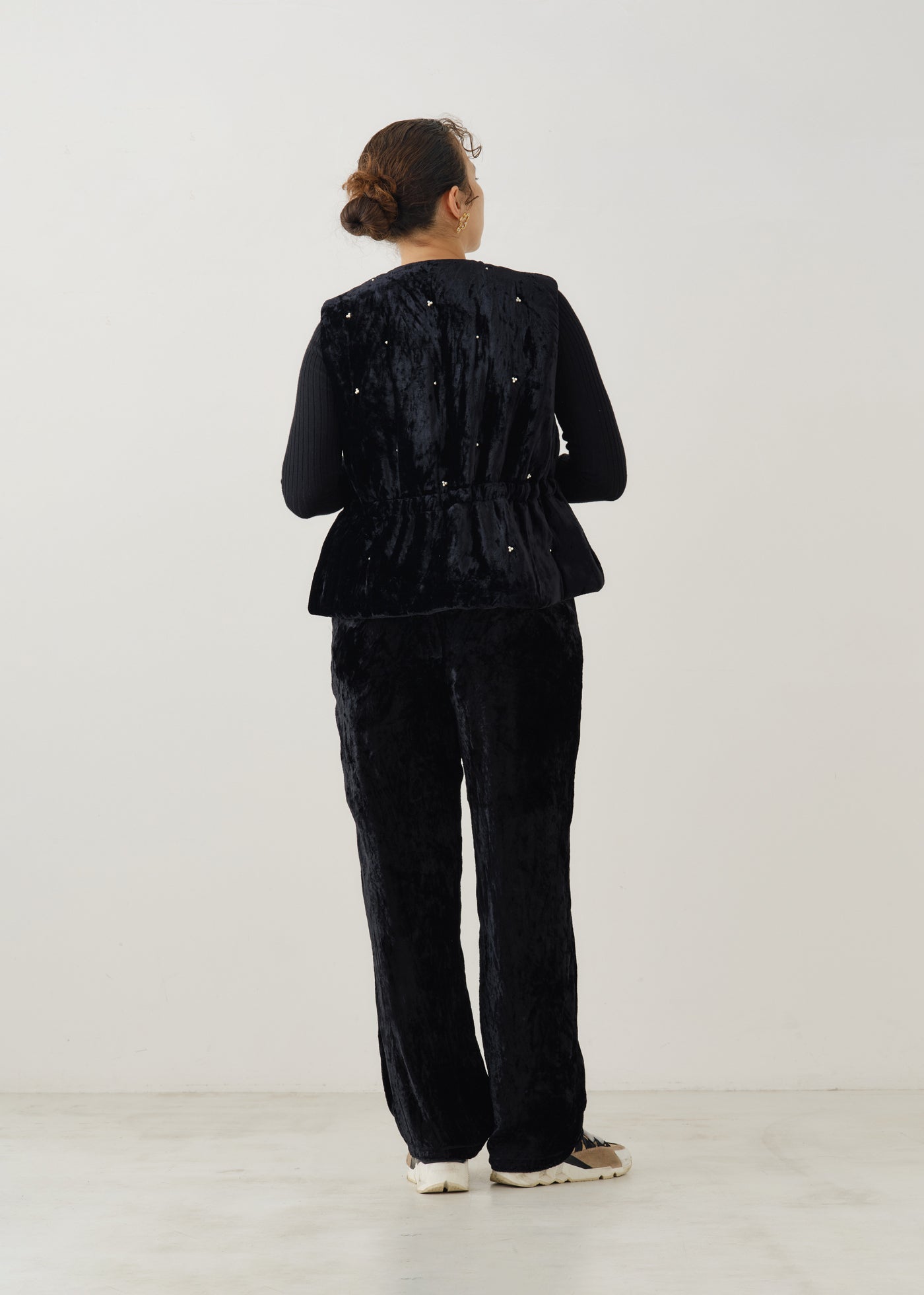 Crushed Velvet Pearl Beads Pants | Pasand by ne Quittez pas