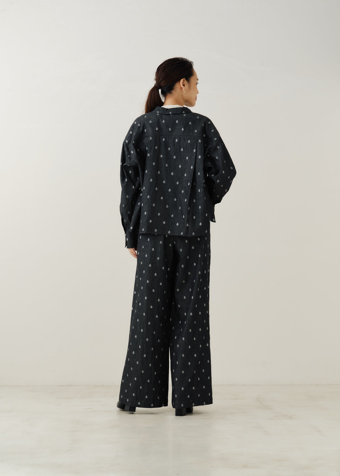 Denim Foil Print Button Pants | Pasand by ne Quittez pas | パサン