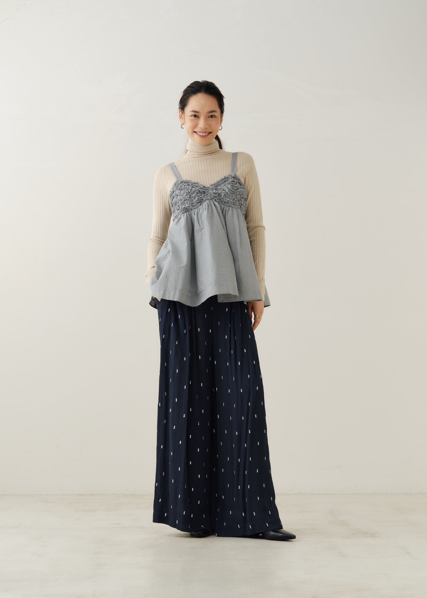 Moss Rayon Dia Embroidery Pants | Pasand by ne Quittez pas
