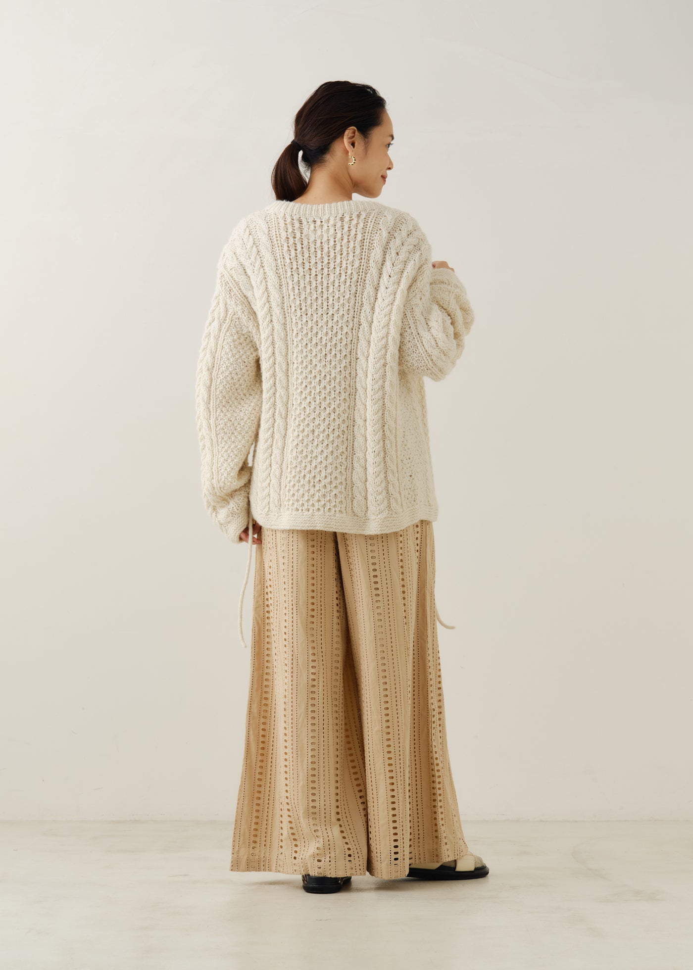 Hériter Hand Aran Cardigan | Pasand by ne Quittez pas