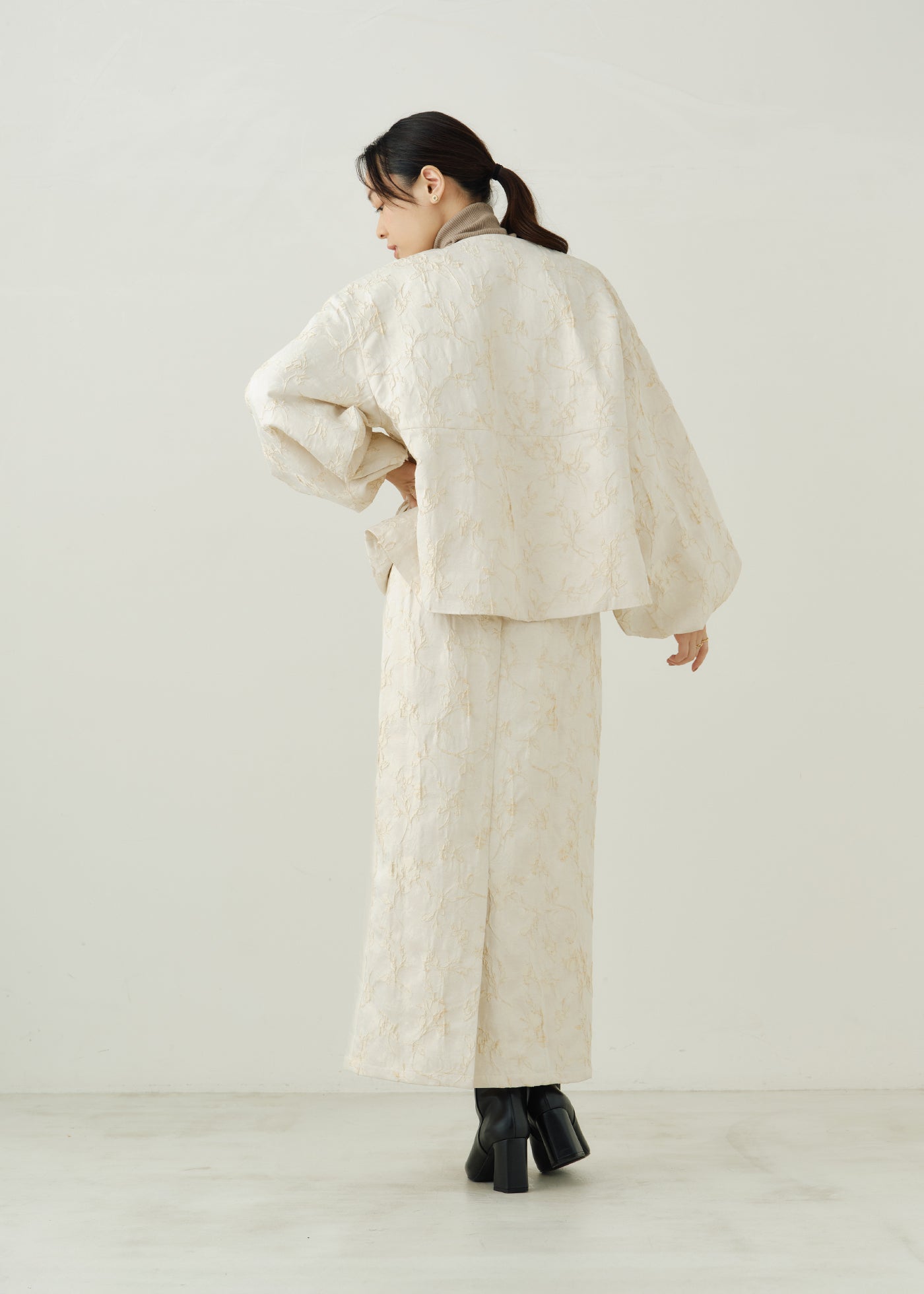 12/3 10時発売】Flower Jacquard Jacket | Pasand by ne Quittez pas