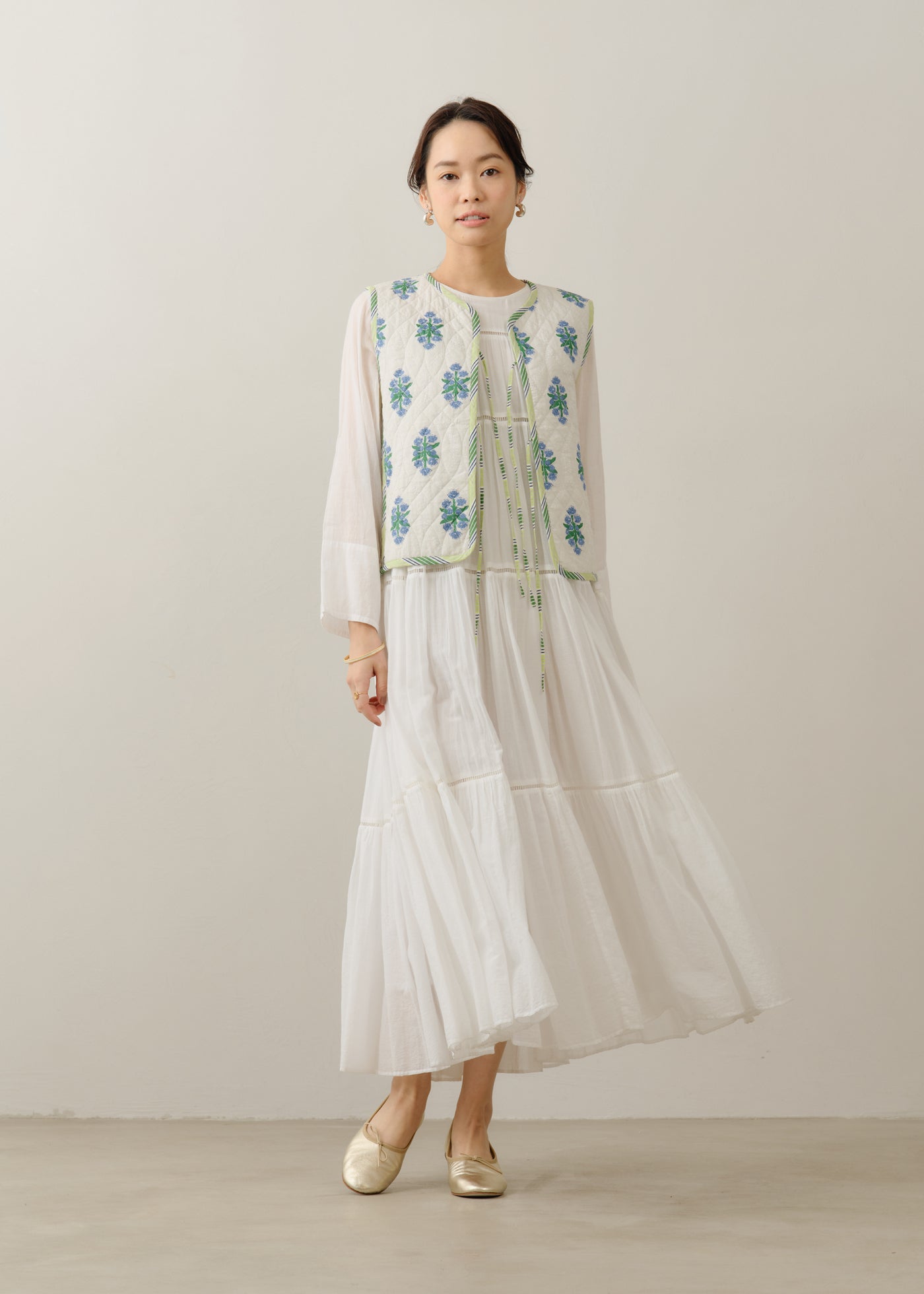 Cotton Jacquard Iberis Print Reversible Vest | Pasand by ne