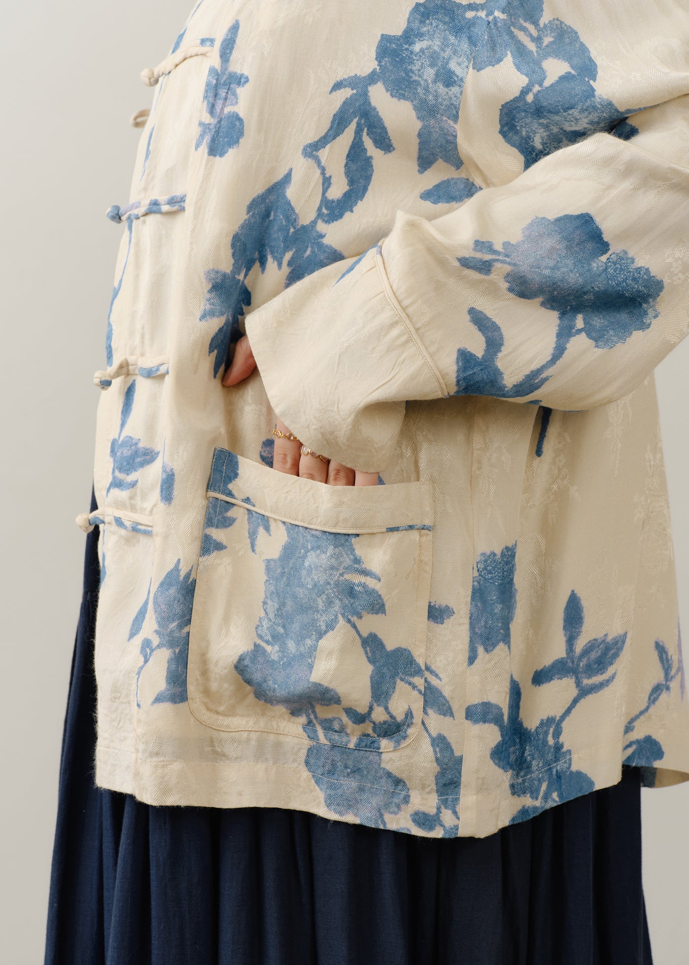 Shantoon Jacquard Rose Print China Jacket | Pasand by ne Quittez