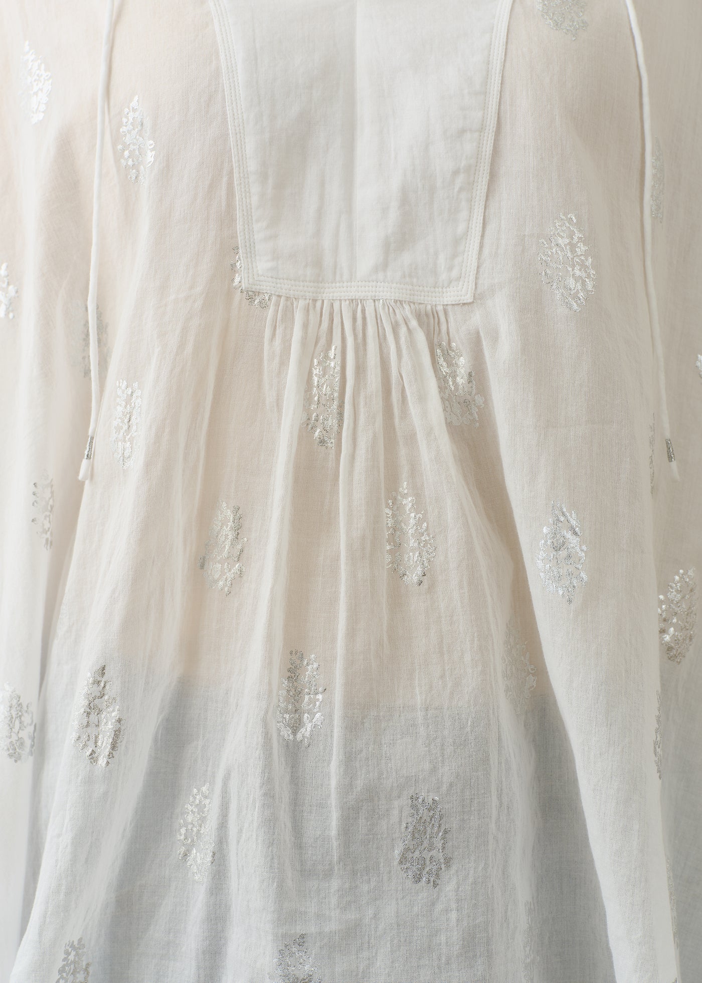 Cotton Voile Foil Flower Print Gather Blouse | Pasand by ne