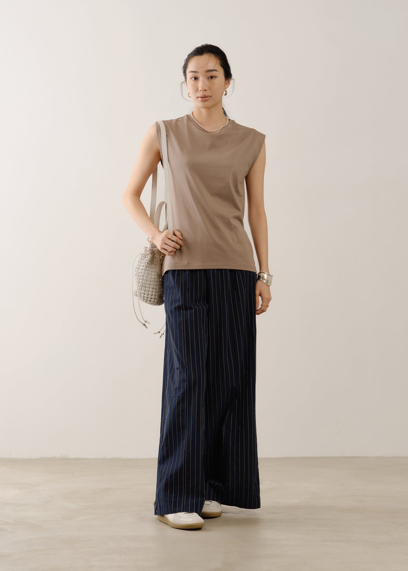 Poplin Side Wave Tuck Pants | Pasand by ne Quittez pas | パサン